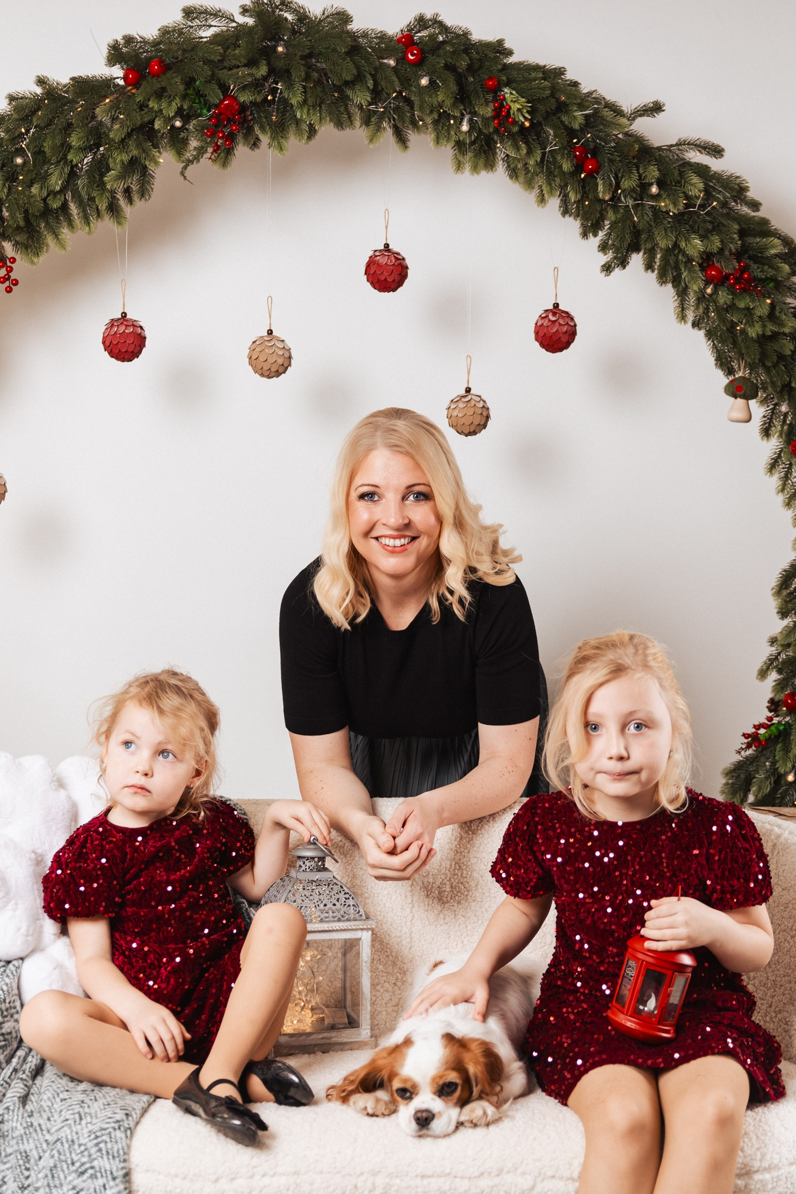 Stories. Newborn and Family Photographer in Pisek Oxana Telupilova