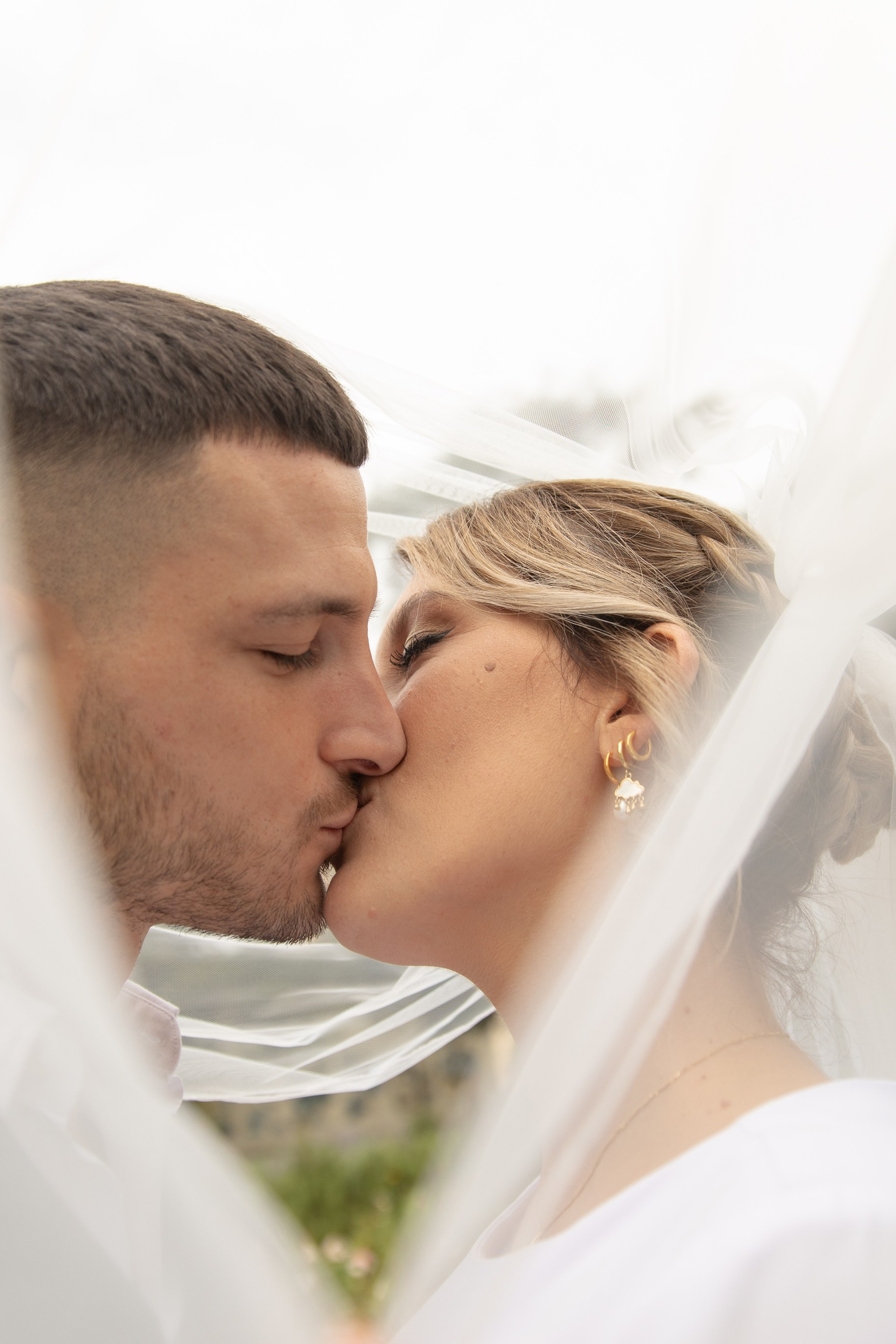 Engagement Session Milano Lago Maggiore Emme Studios. Fotografa di matrimonio a Milano e in Lombardia. Racconto matrimoni con uno stile naturale, elegante e senza pose forzate