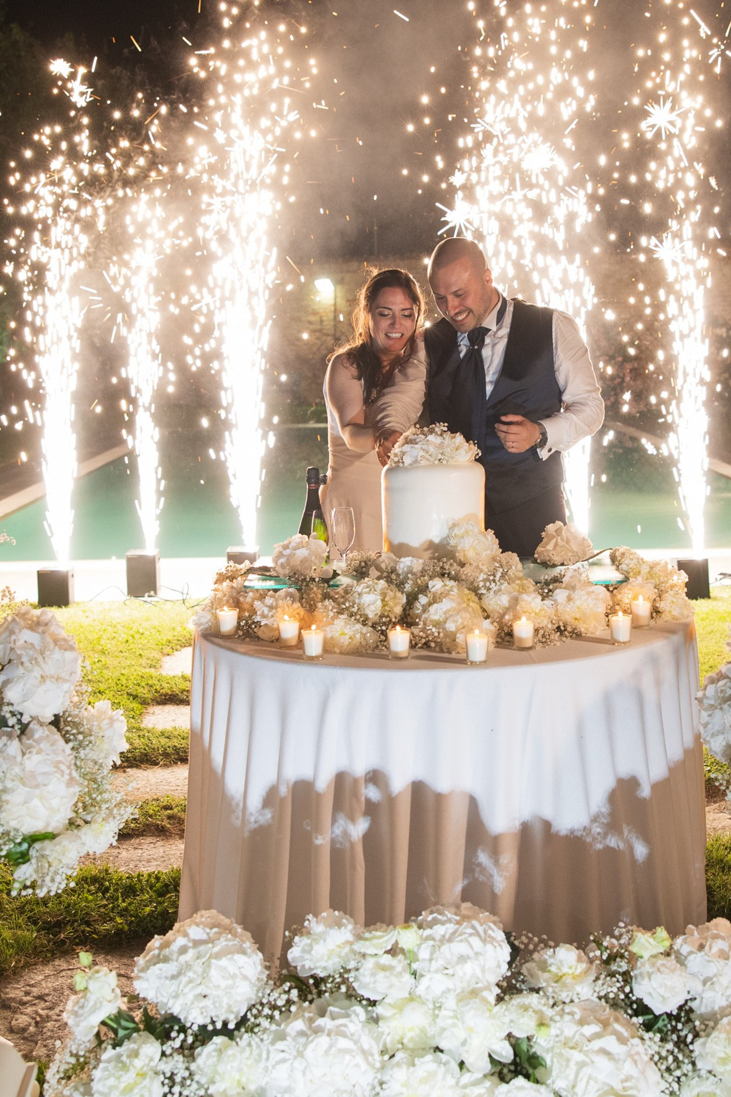 Engagement Session Milano Lago Maggiore Emme Studios. Fotografa di matrimonio a Milano e in Lombardia. Racconto matrimoni con uno stile naturale, elegante e senza pose forzate