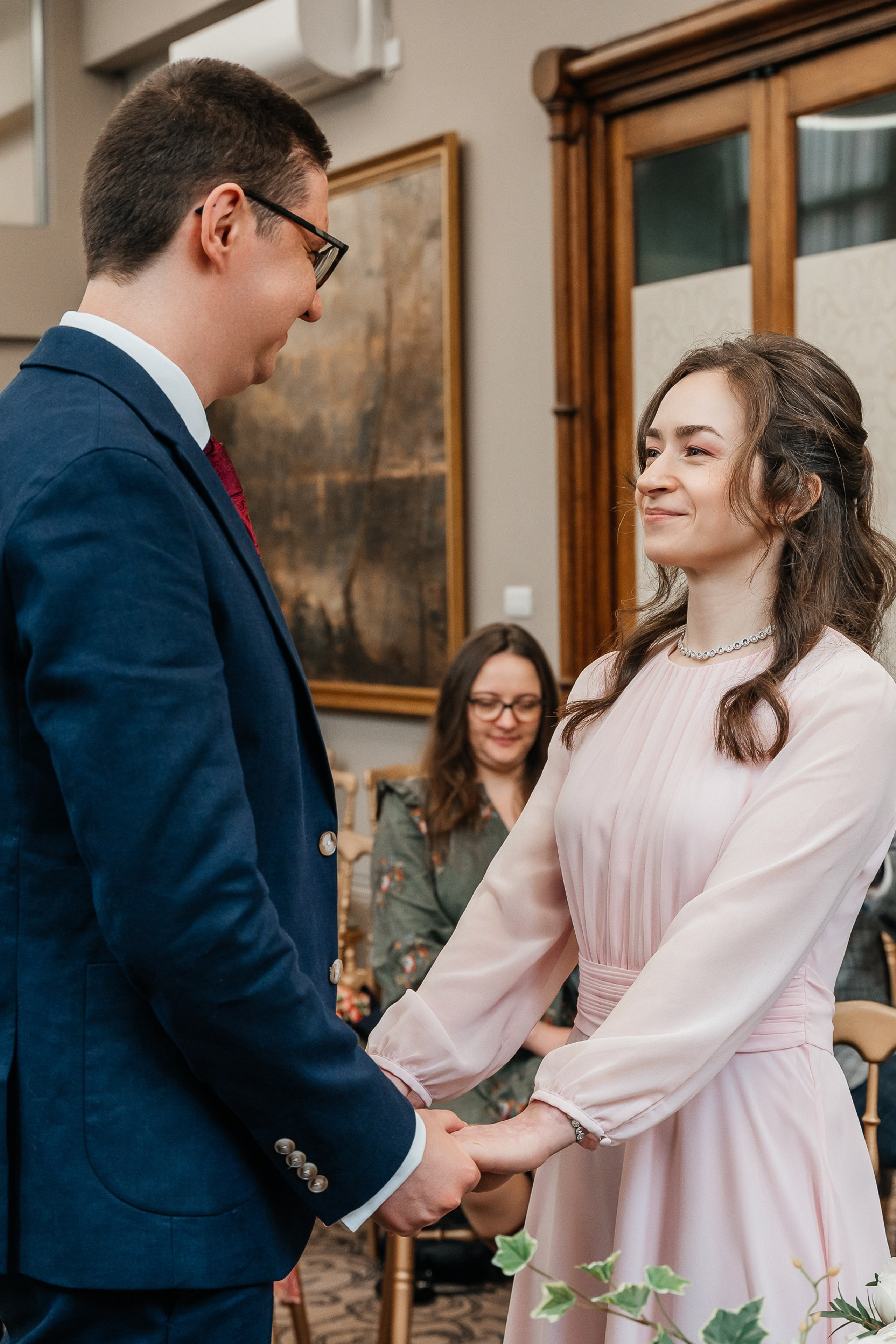 Wedding ceremony at Wandsworth town Hall. Photographer in England Ekaterina Romanova