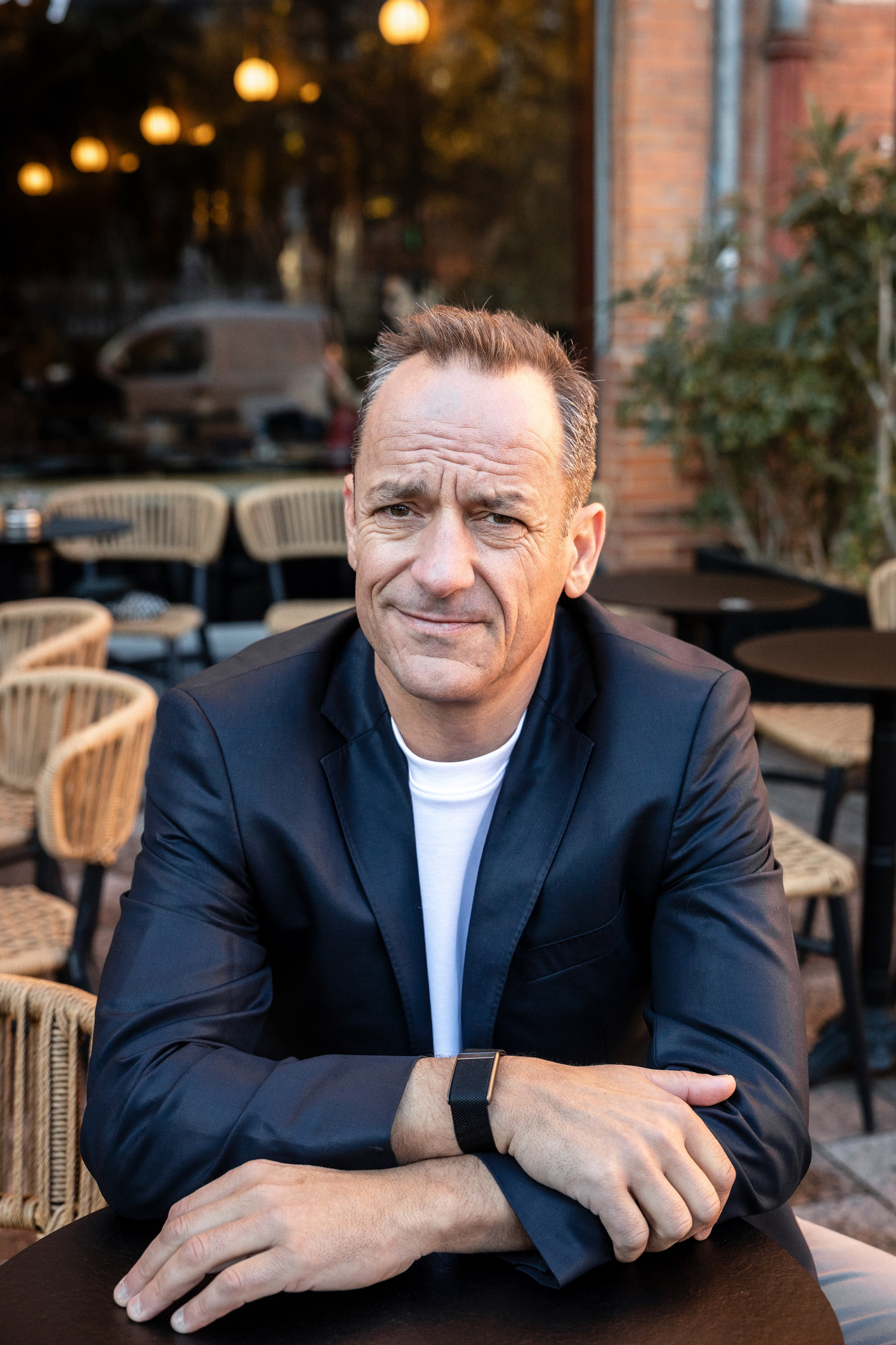 Exposition d’aquarelles de Toulouse par Paul Vladi. Eugenie Smirnova — wedding, corporate and lifestyle photographer in Toulouse and Southwest France