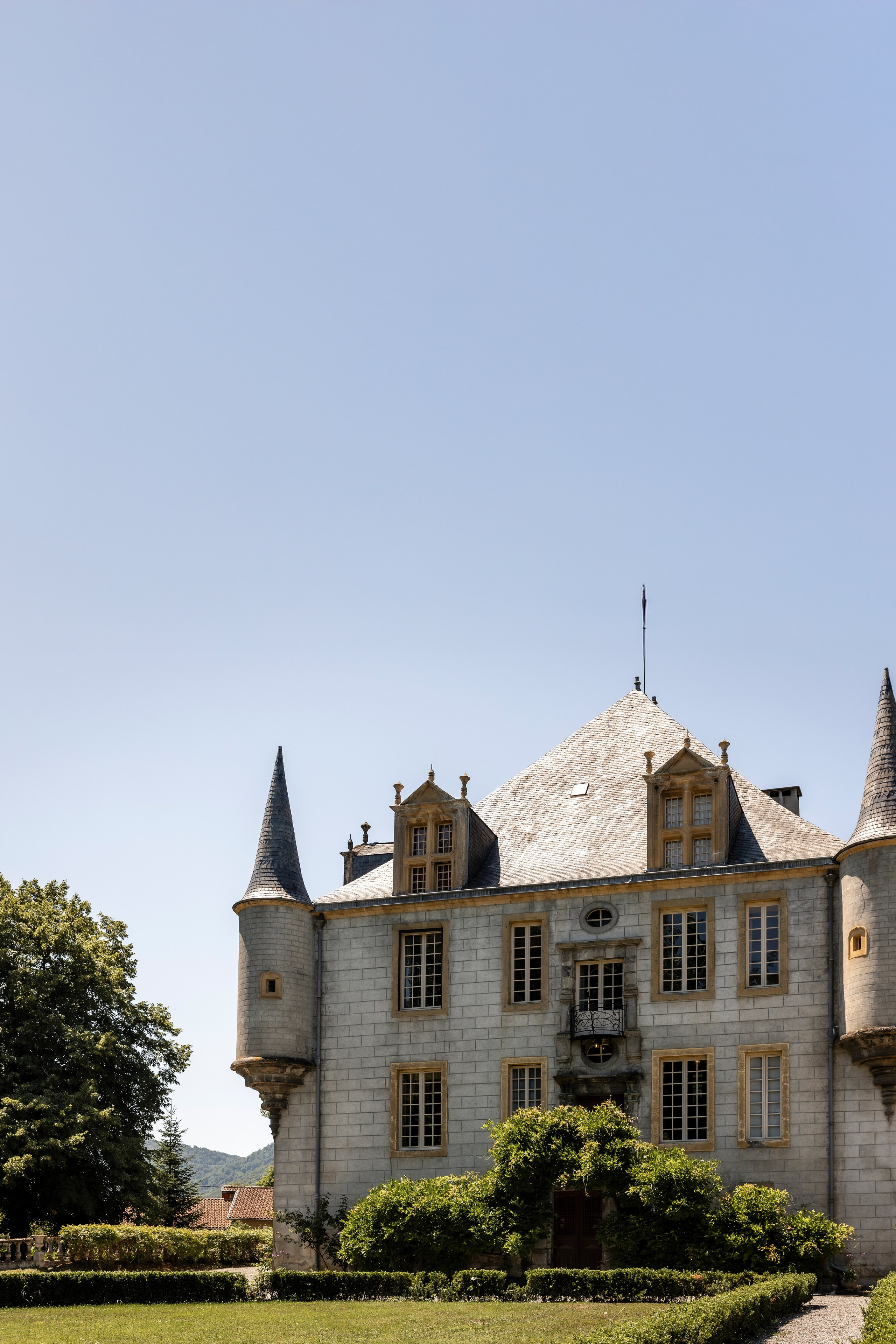 Séance photo de mariage intimiste à Toulouse pour Anna et Juliene. Eugénie Smirnova — photographe à Toulouse et dans le sud-ouest de la France