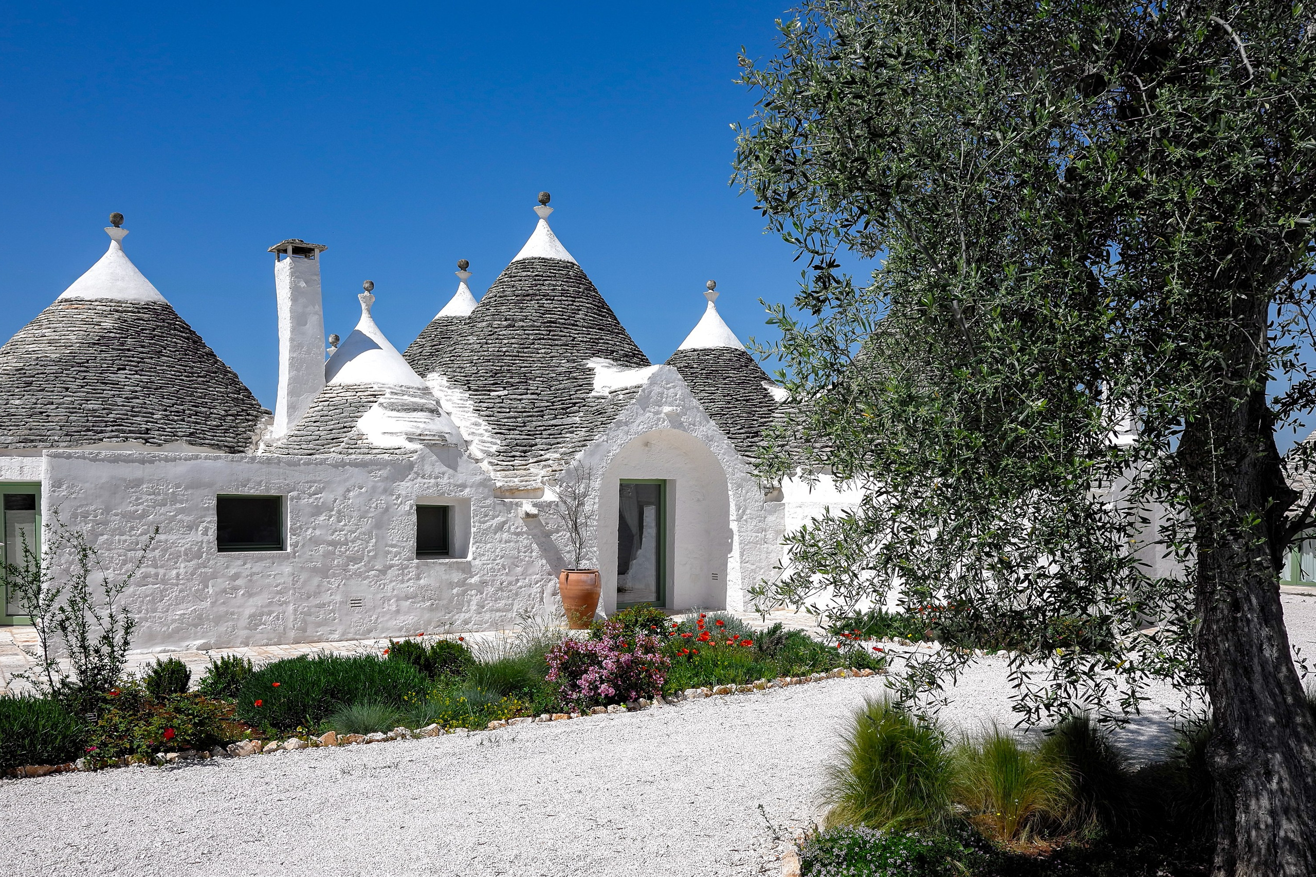 La felicità tra arte e tecnica. Marco Greco Architectural and interiors photographer based in Apulia Italy Fotografo di architettura interni Puglia B&B Case vacanze Hotel