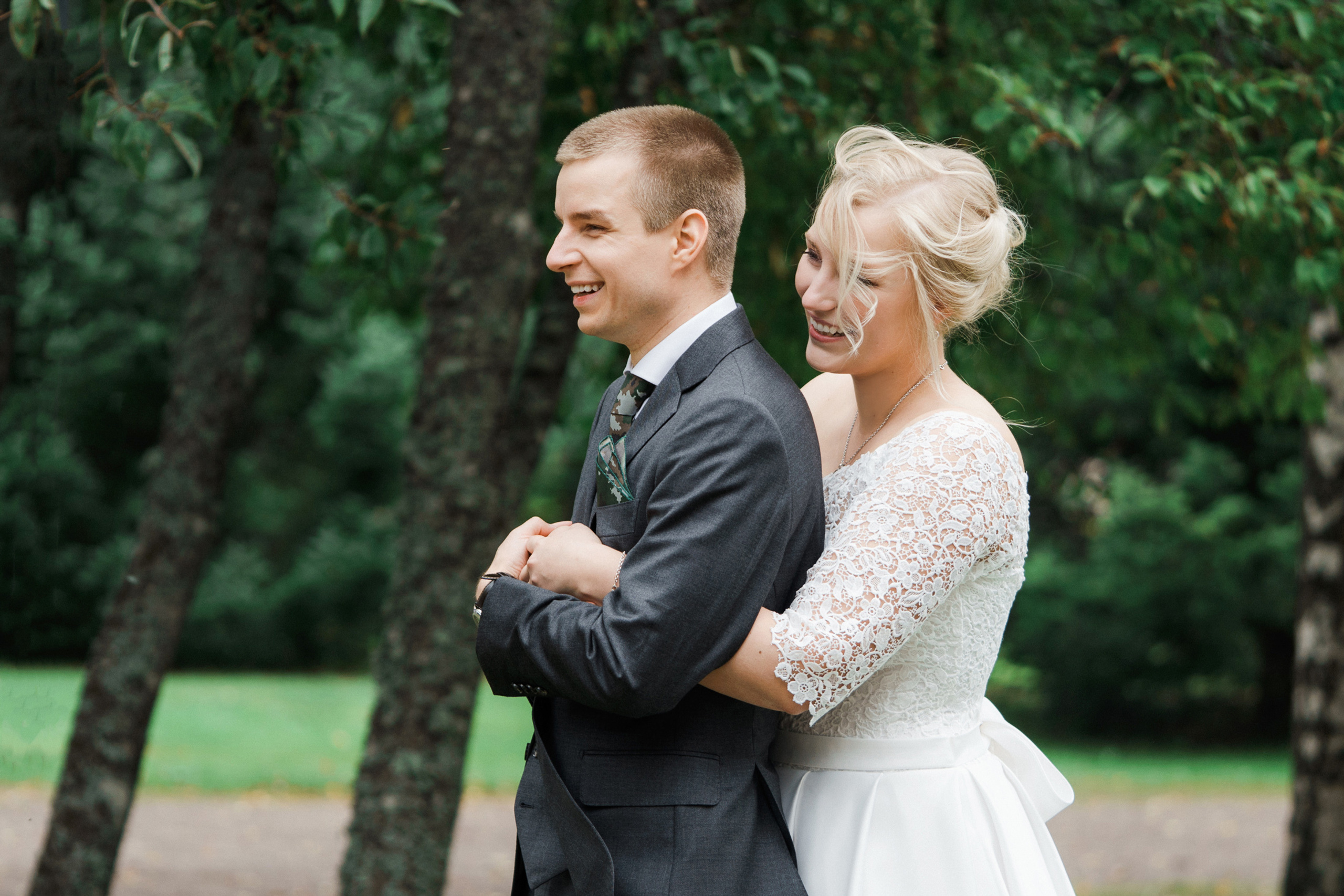 Anniina&Teemu, Pyhtään kirkonkylä, hääkuvaaja Kotka
