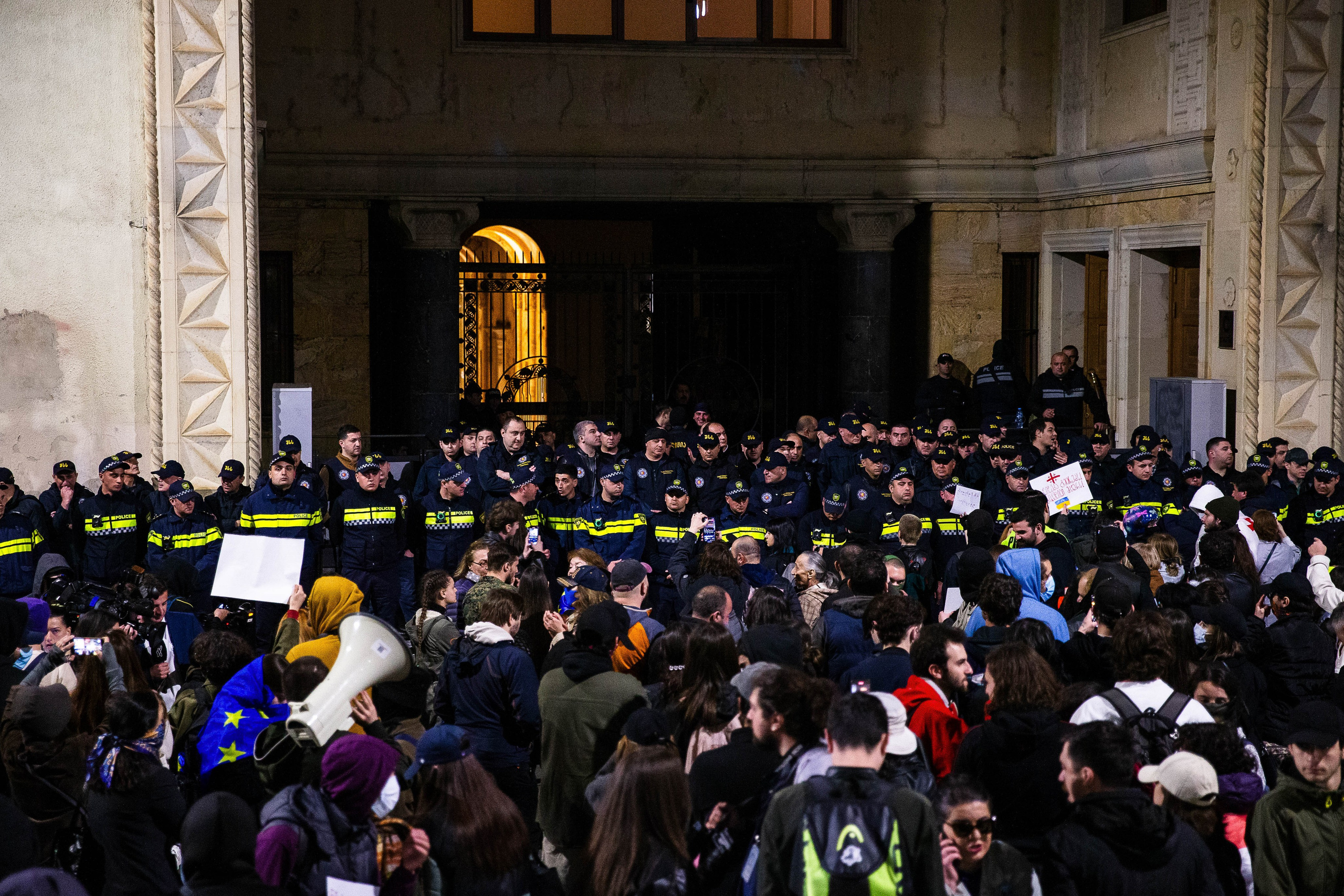 Breaking News Photography – Real Stories Captured. Ilya Vaga