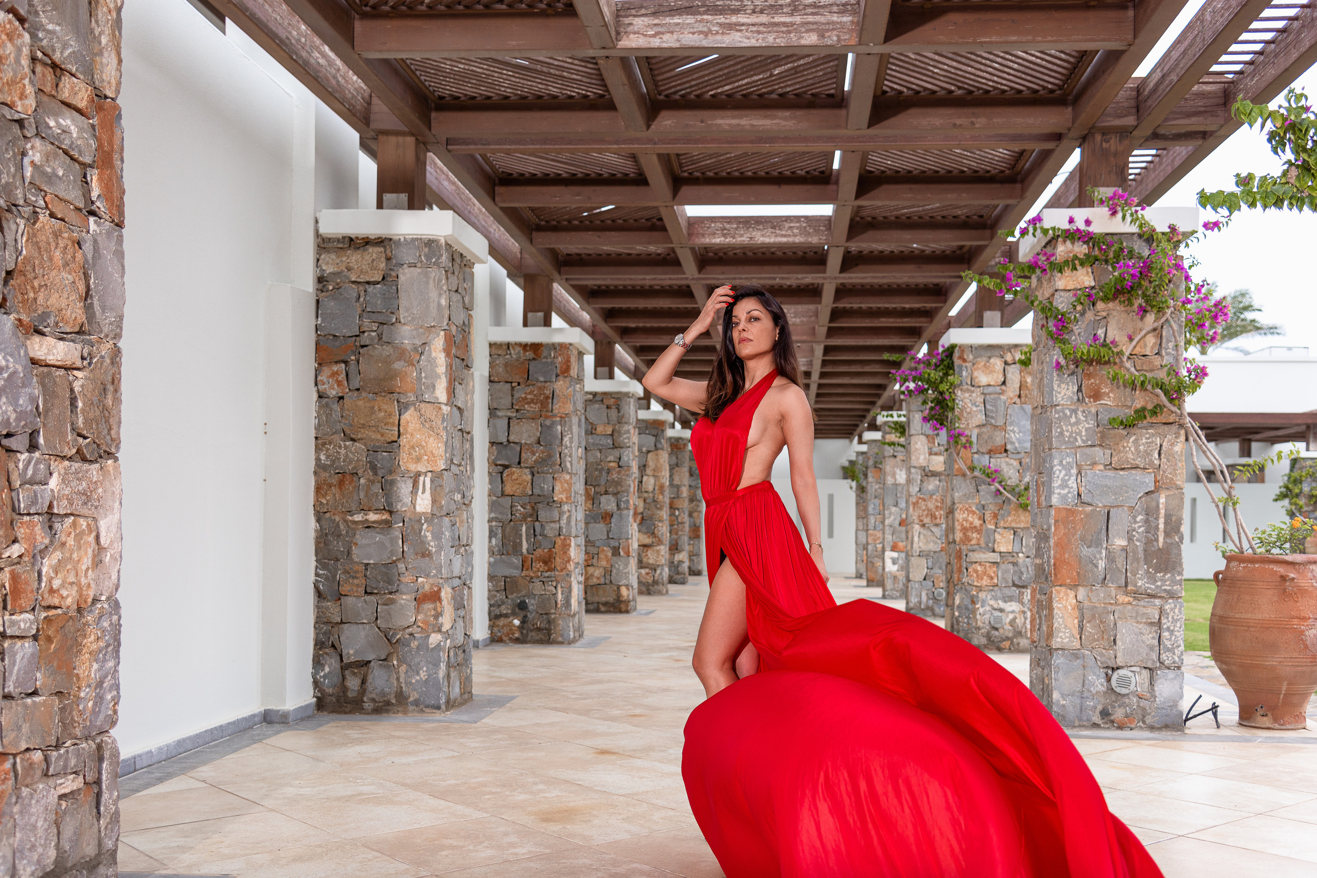 Flying Dresses Photo Shoot in Greece | Athens | Crete | Santorini. Photographer In Heraklion — Flying Dresses Photographer In Crete