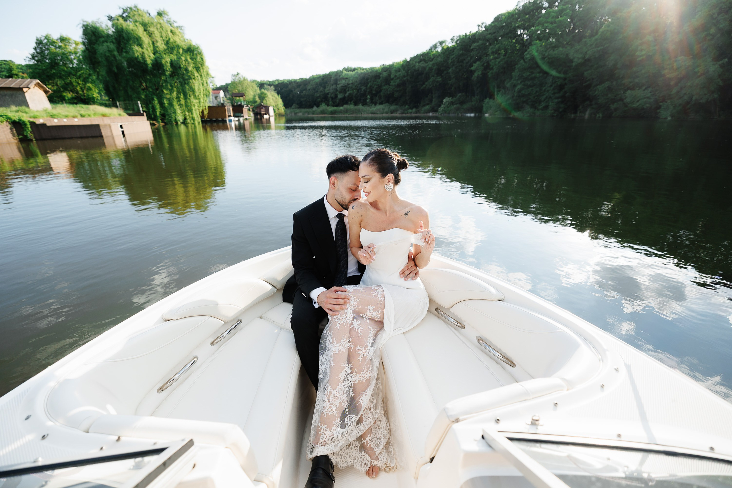 COSTUME DE MIRE - MAGAZINE POPULARE IN BUCURESTI (INSTAGRAM SI SHOWROOM). Wedding Photographer in Bucharest — Manu Ivanciu | Baptism photographer