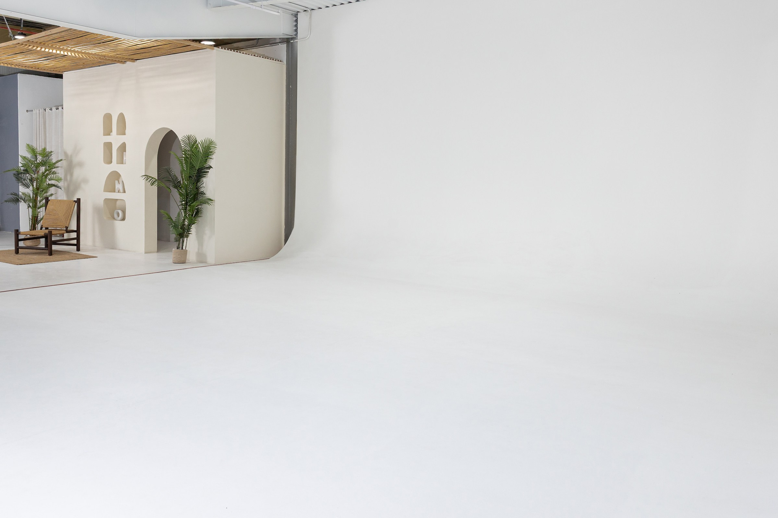 Rental. Basis Zone. Infinity wall
