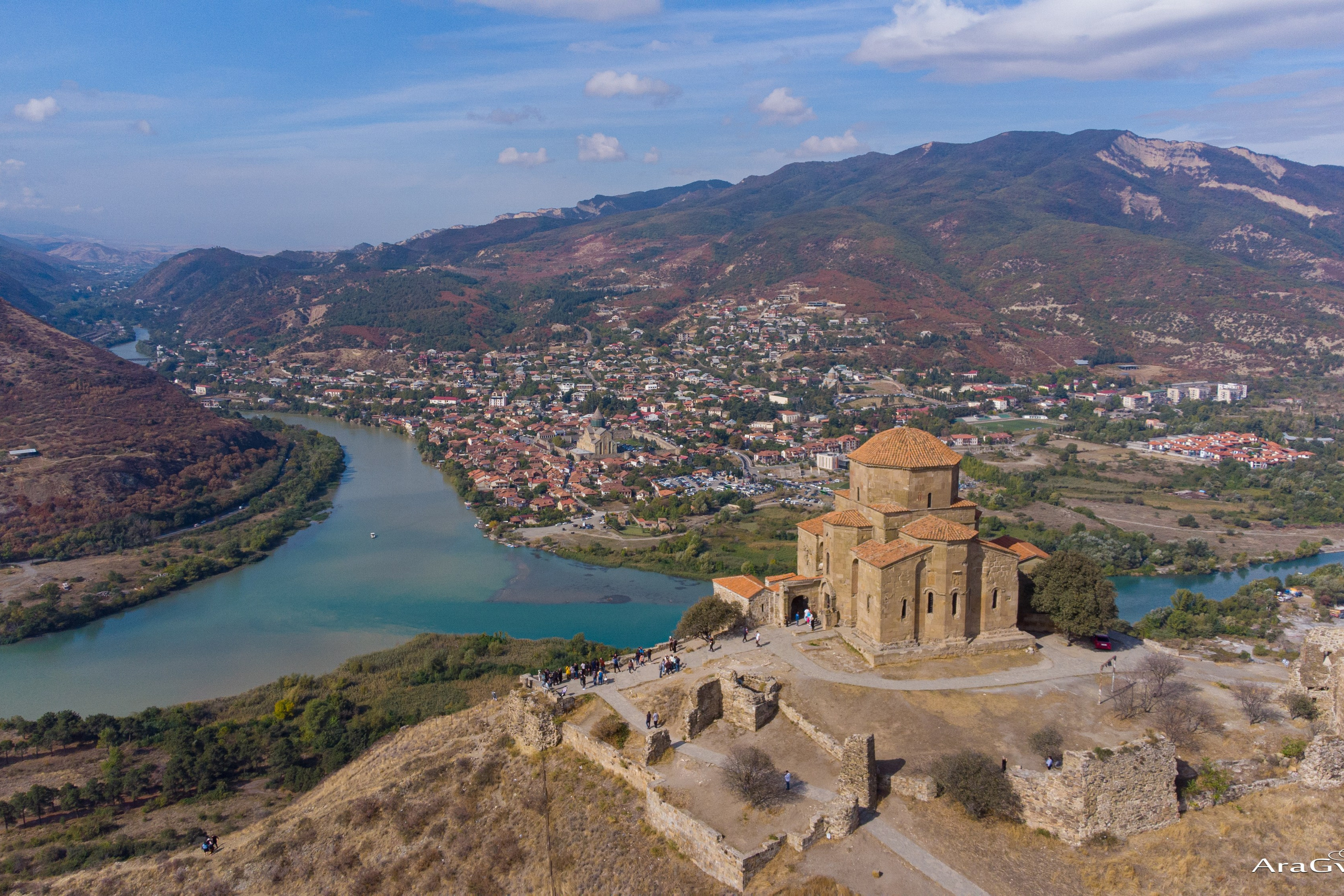 ფოტოამბები. Aragviani aero