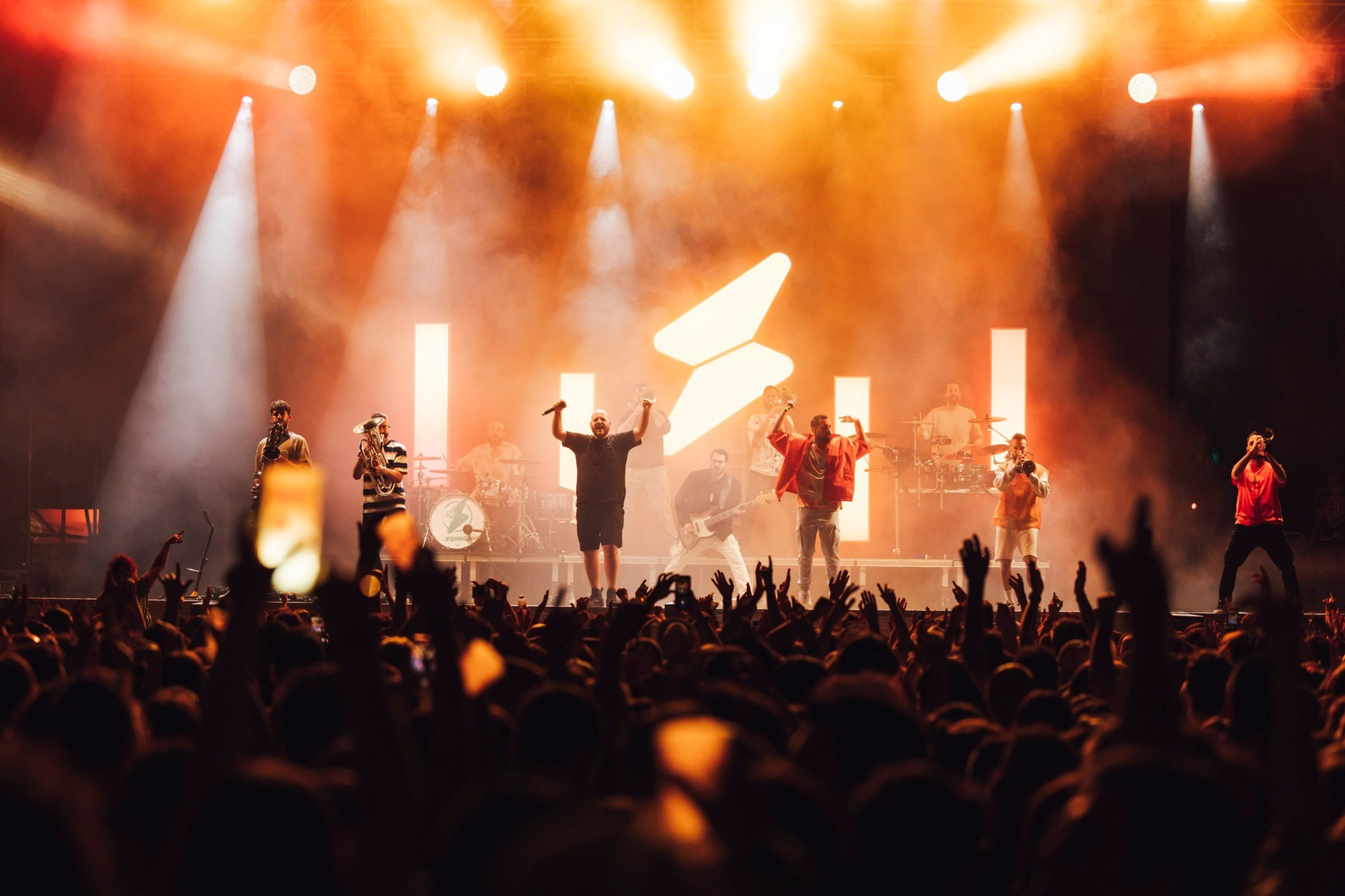 Amberian Dawn presentan a su nueva vocalista Nicole Willerton y anuncian el álbum «Temptation’s Gates» | FOTKAI