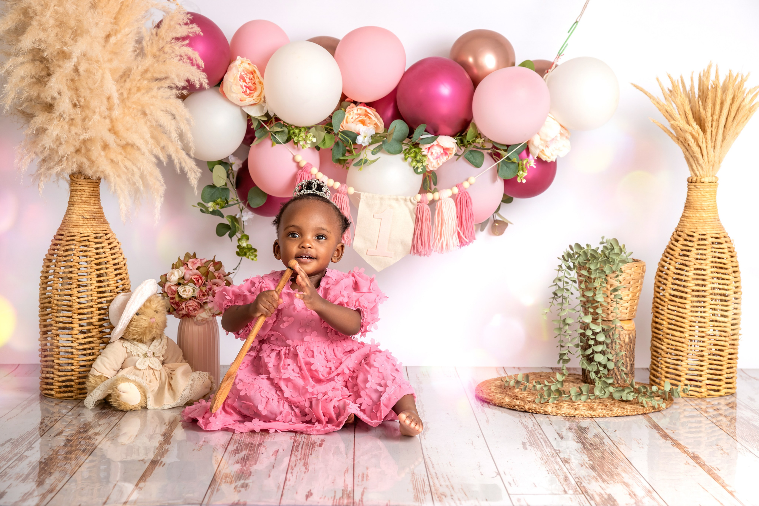 Cake smash photo session Hertfordshire, Stevenage. Stevenage, Hertfordshire family, maternity and newborn photographer