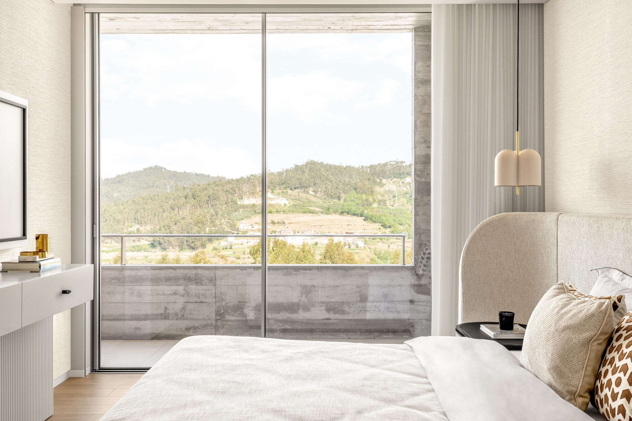 MORADIA DE FELGUEIRAS. André Fontoura