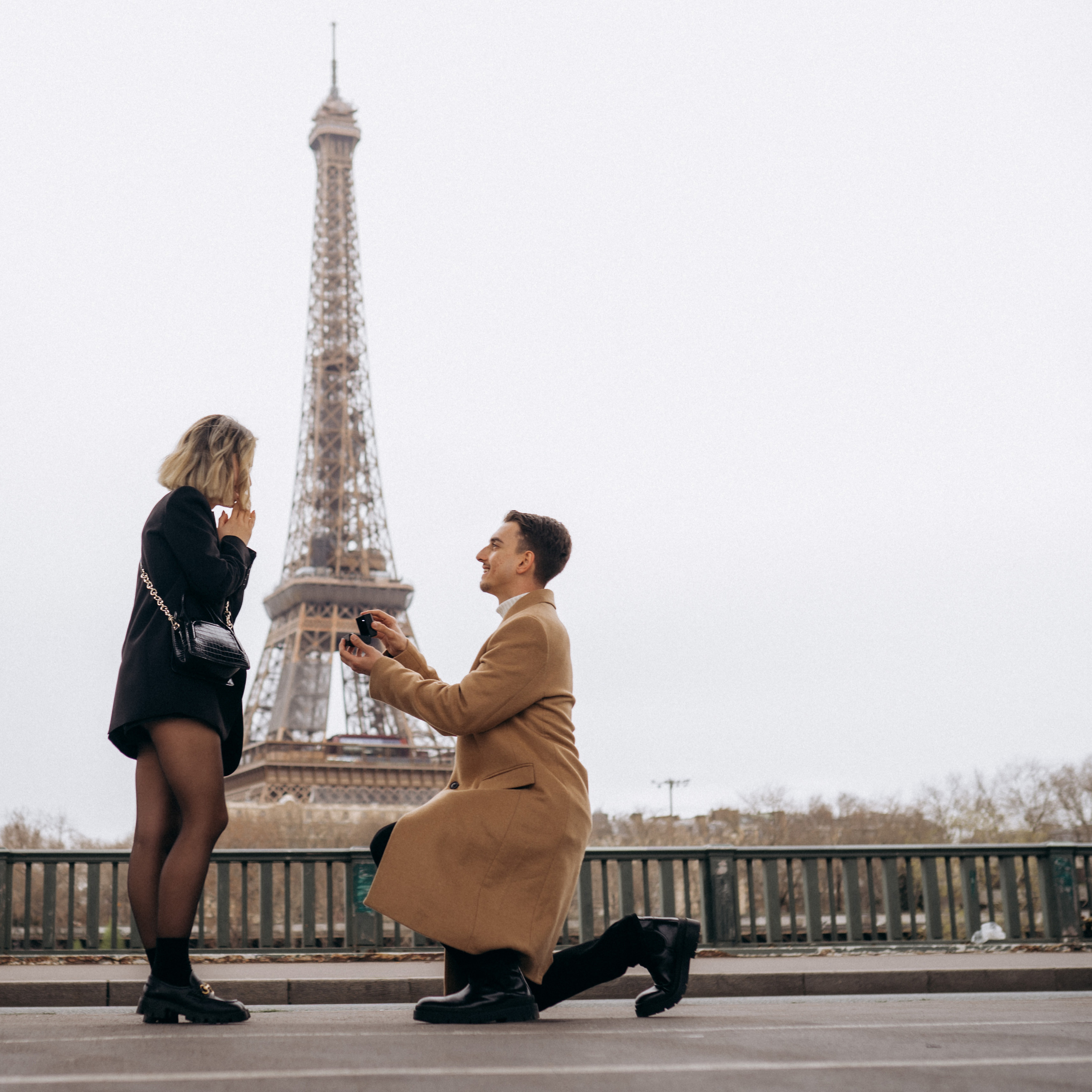 Surprise for her — Photo session 1 hour