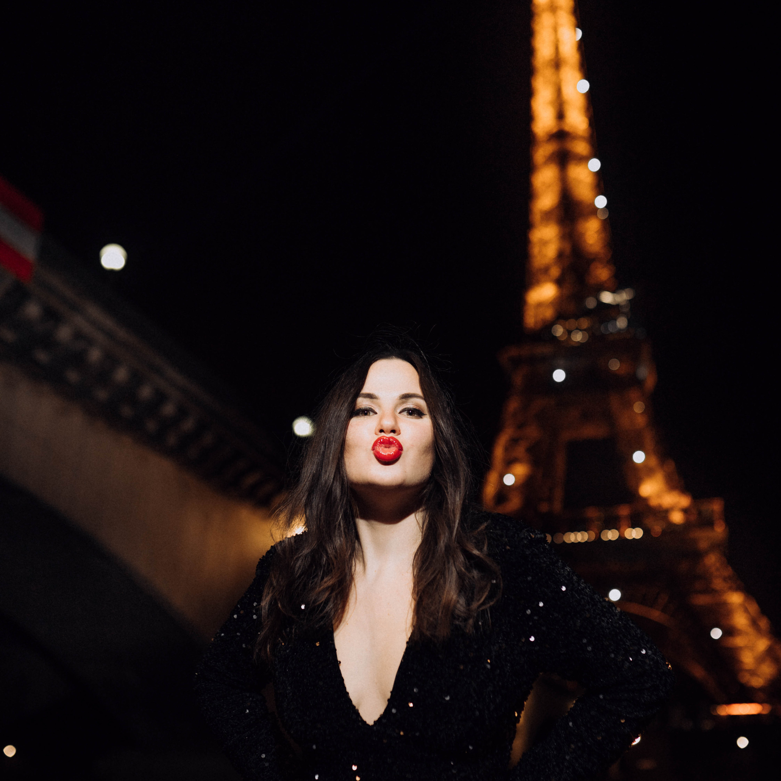 Night photo session in Paris — Photoshoot lasts 1 hour
