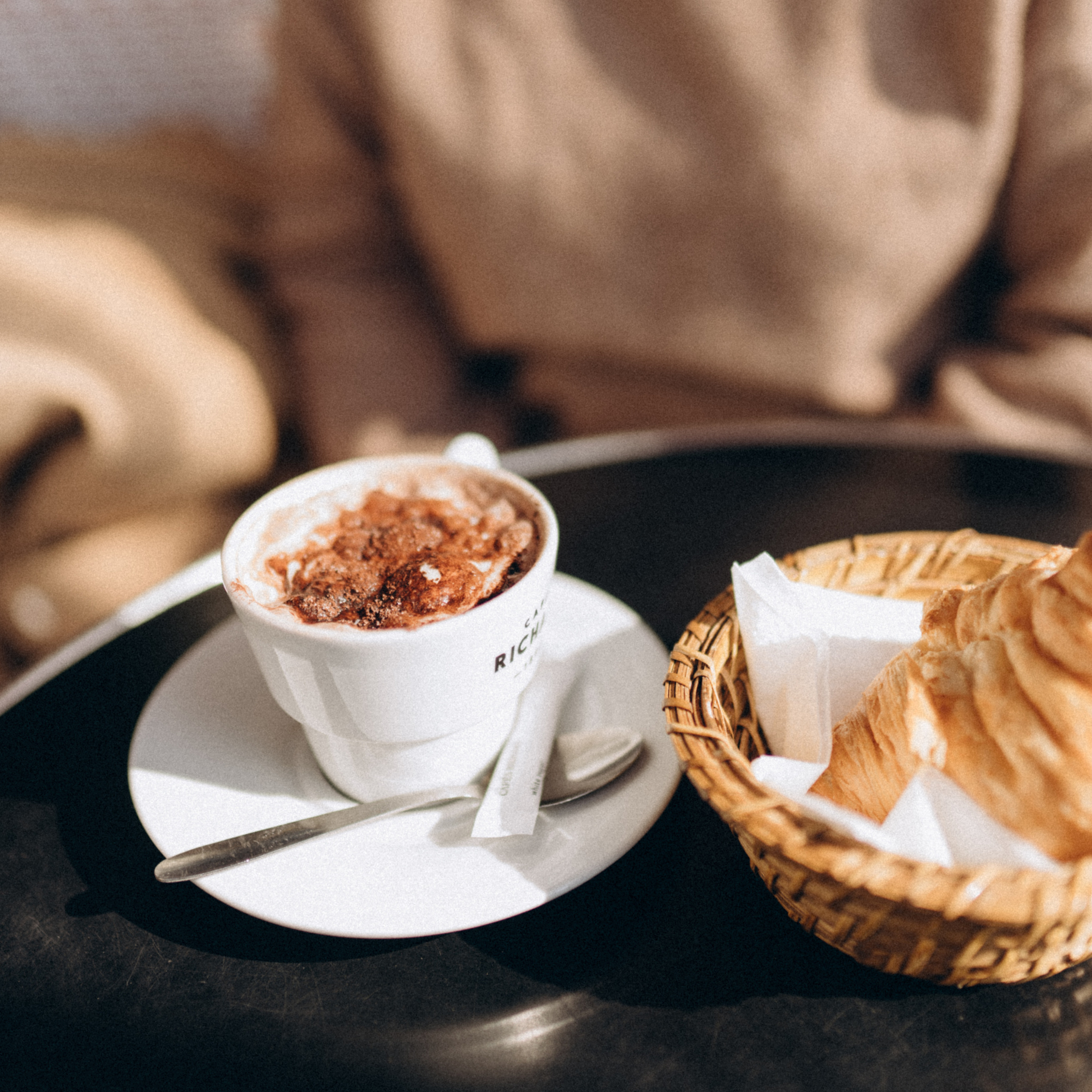 Photo tour of Paris — Photoshoot lasts 4 hours