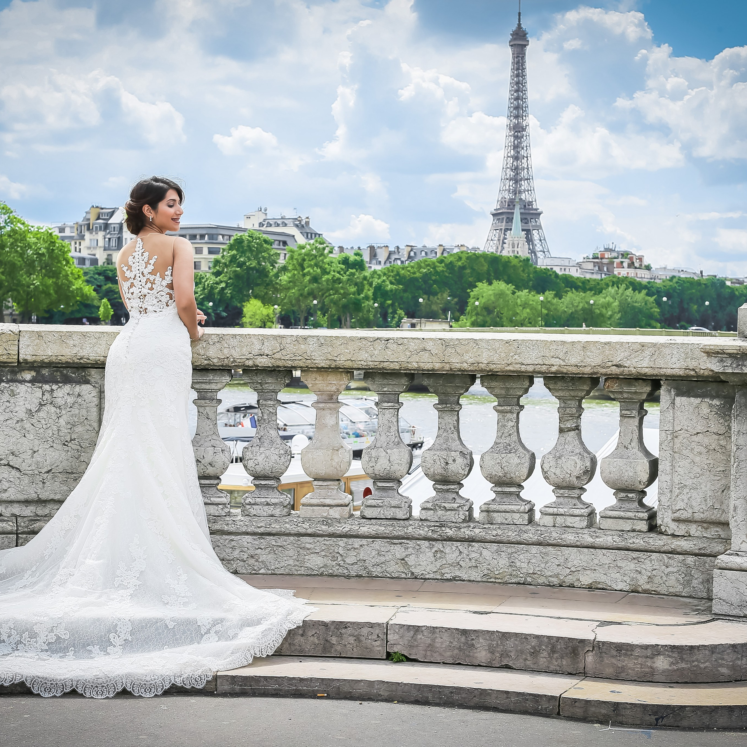 A Luxurious Wedding Photoshoot at Shangri-La Paris. Photographe à Paris