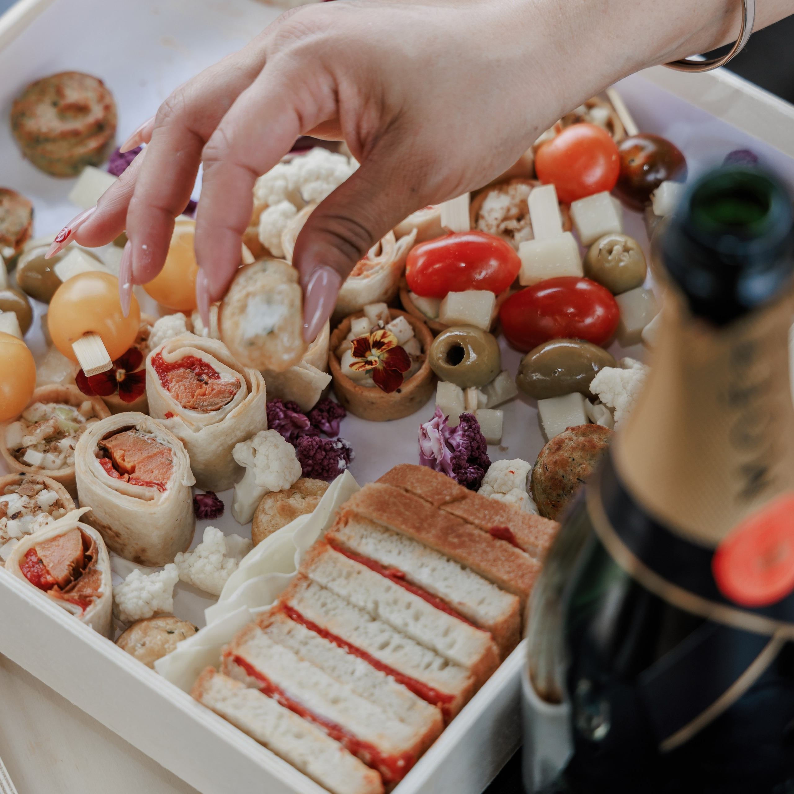 Sail, Sip & Smile: A Private Seine Cruise with Your Personal Photographer & Filmmaker. Photographe à Paris