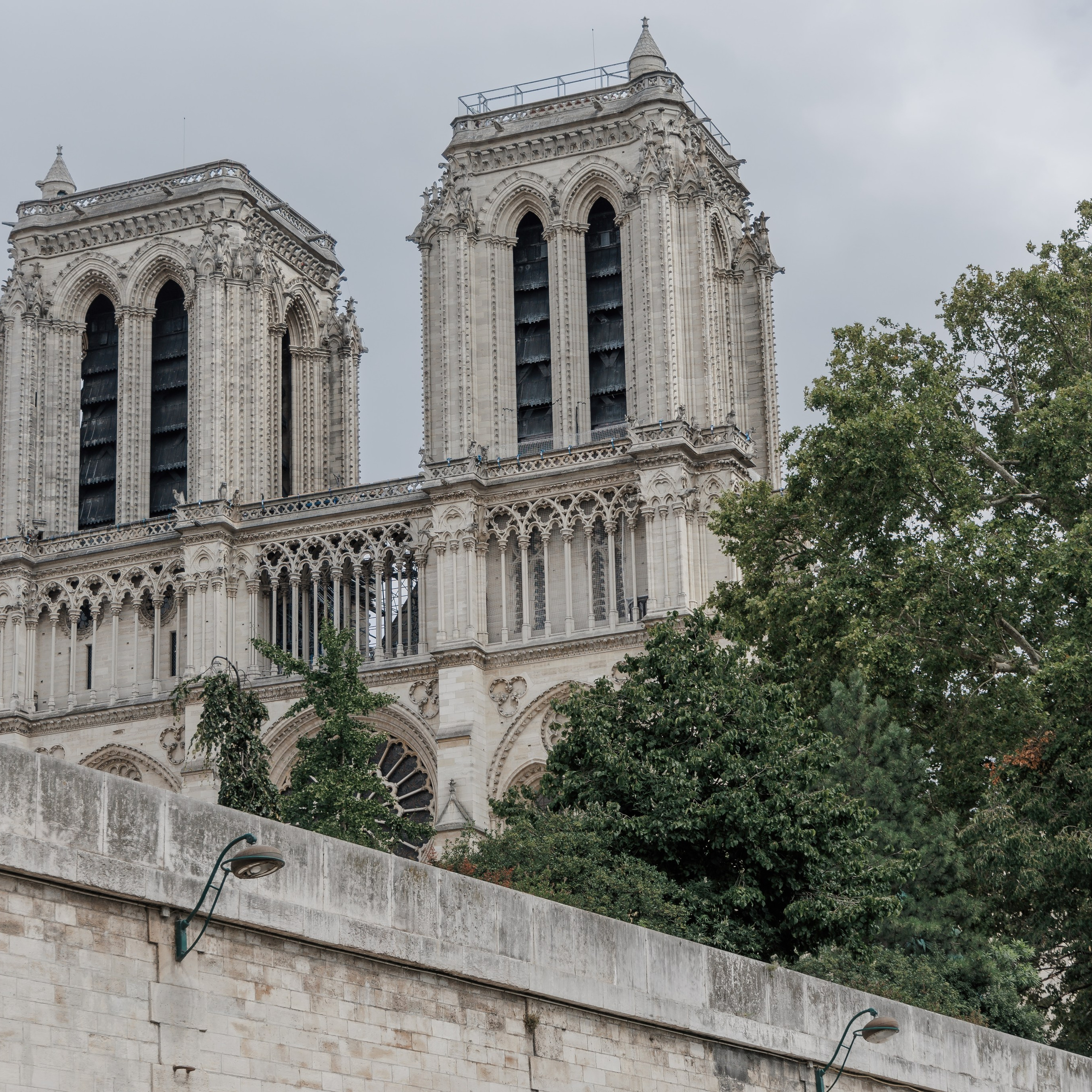 Sail, Sip & Smile: A Private Seine Cruise with Your Personal Photographer & Filmmaker. Photographe à Paris