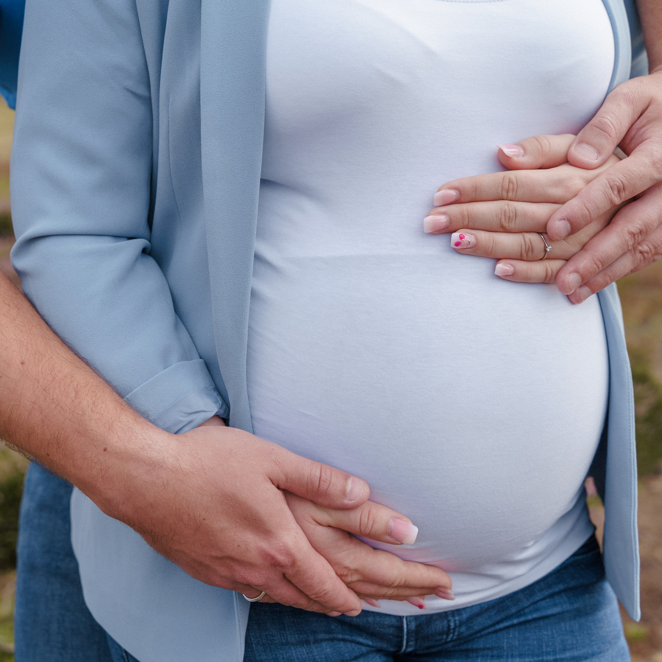 Babybauch. Hochzeitsfotograf für Moers, Niederrhein, Düsseldorf, NRW und Deutschland
