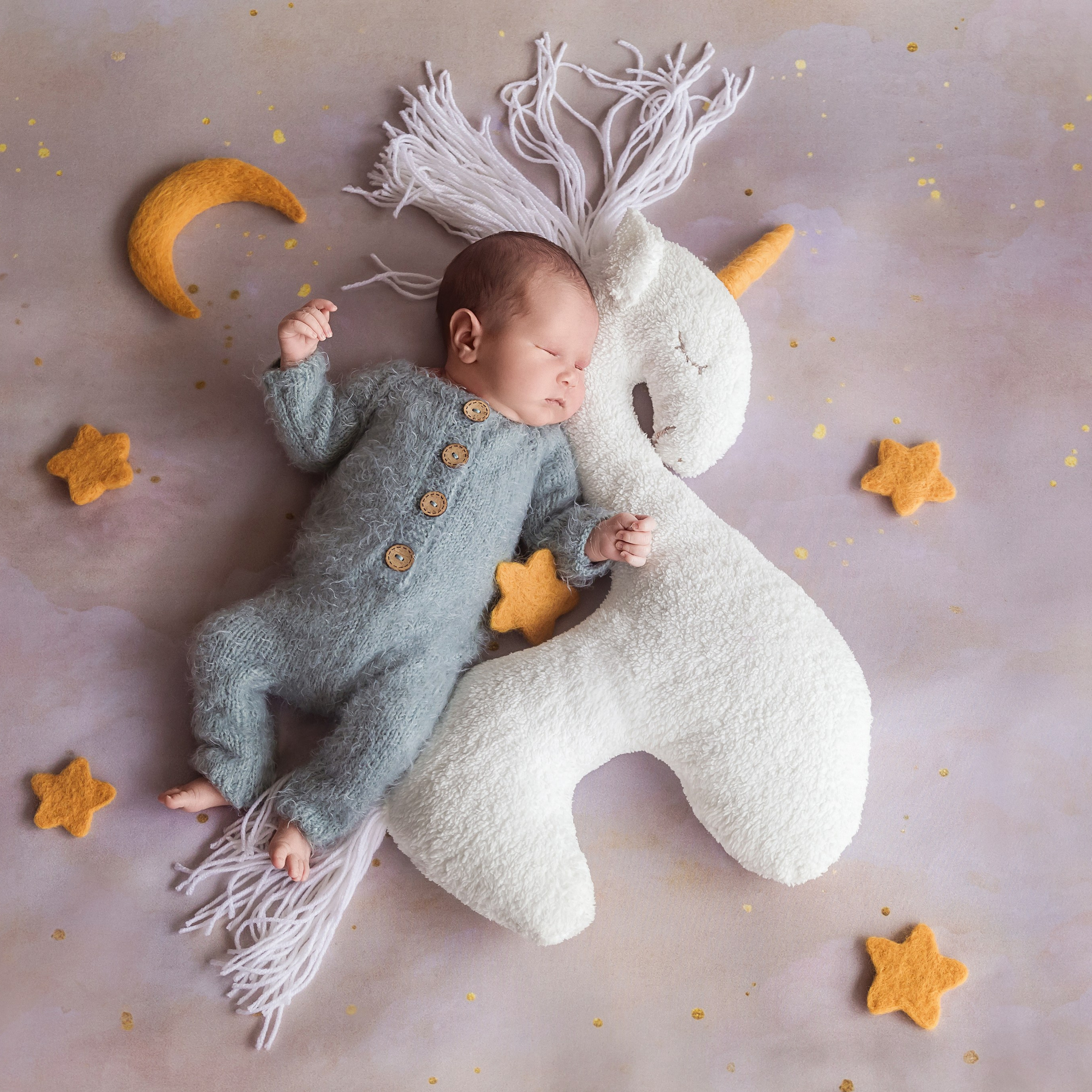 НОВОРОЖДЕННЫЕ