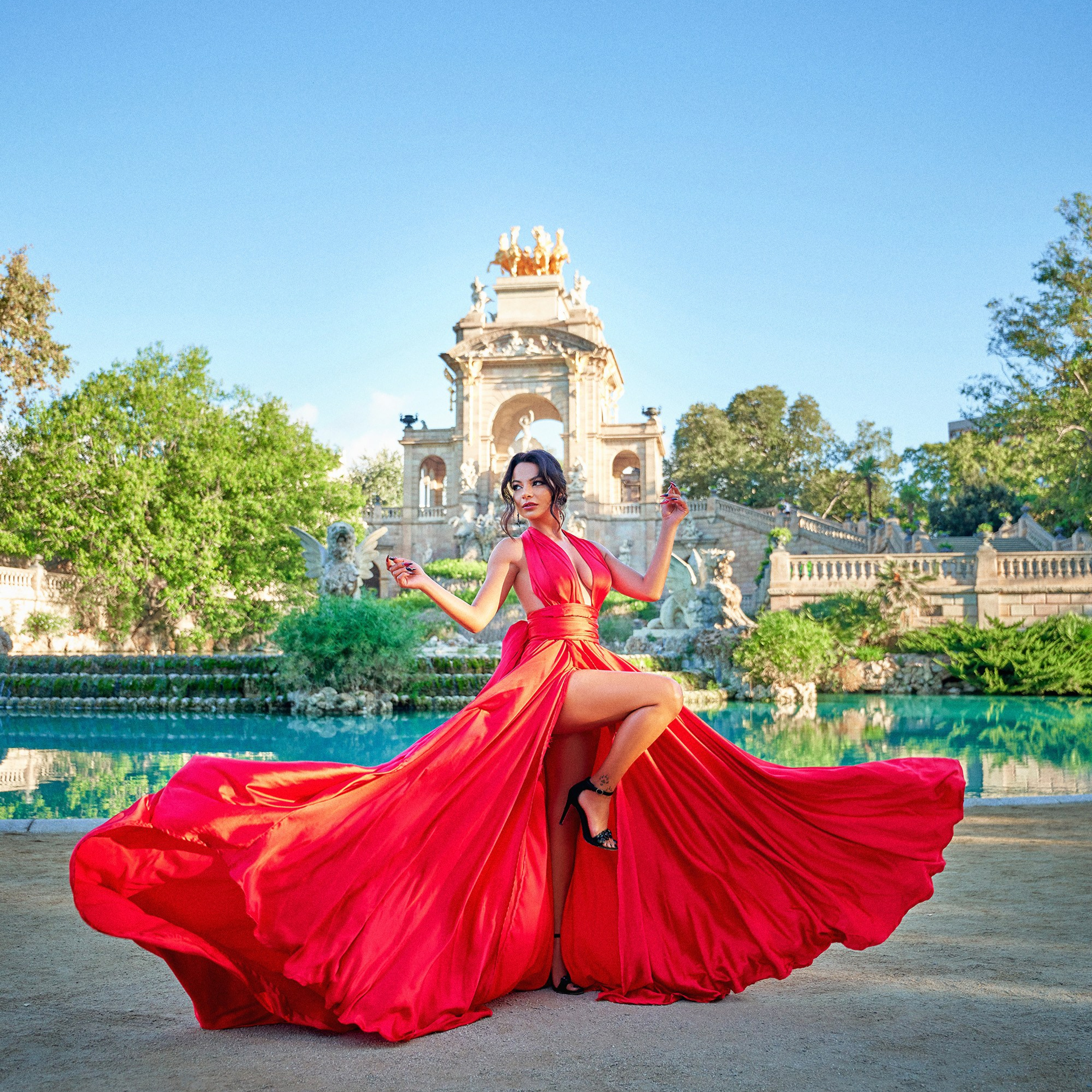 Sesión de fotos con un vestido volador en enero con 20% dto. Photographer @ Studio | Barcelona — Svyatoslav Usmyal
