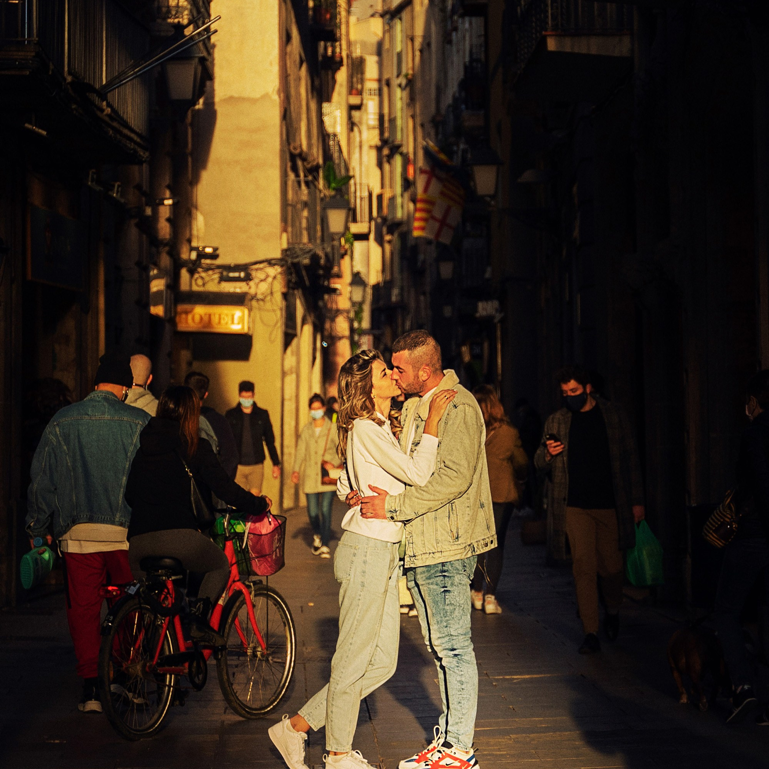 Sesión de fotos para parejas en enero con 20% dto. Photographer @ Studio | Barcelona — Svyatoslav Usmyal