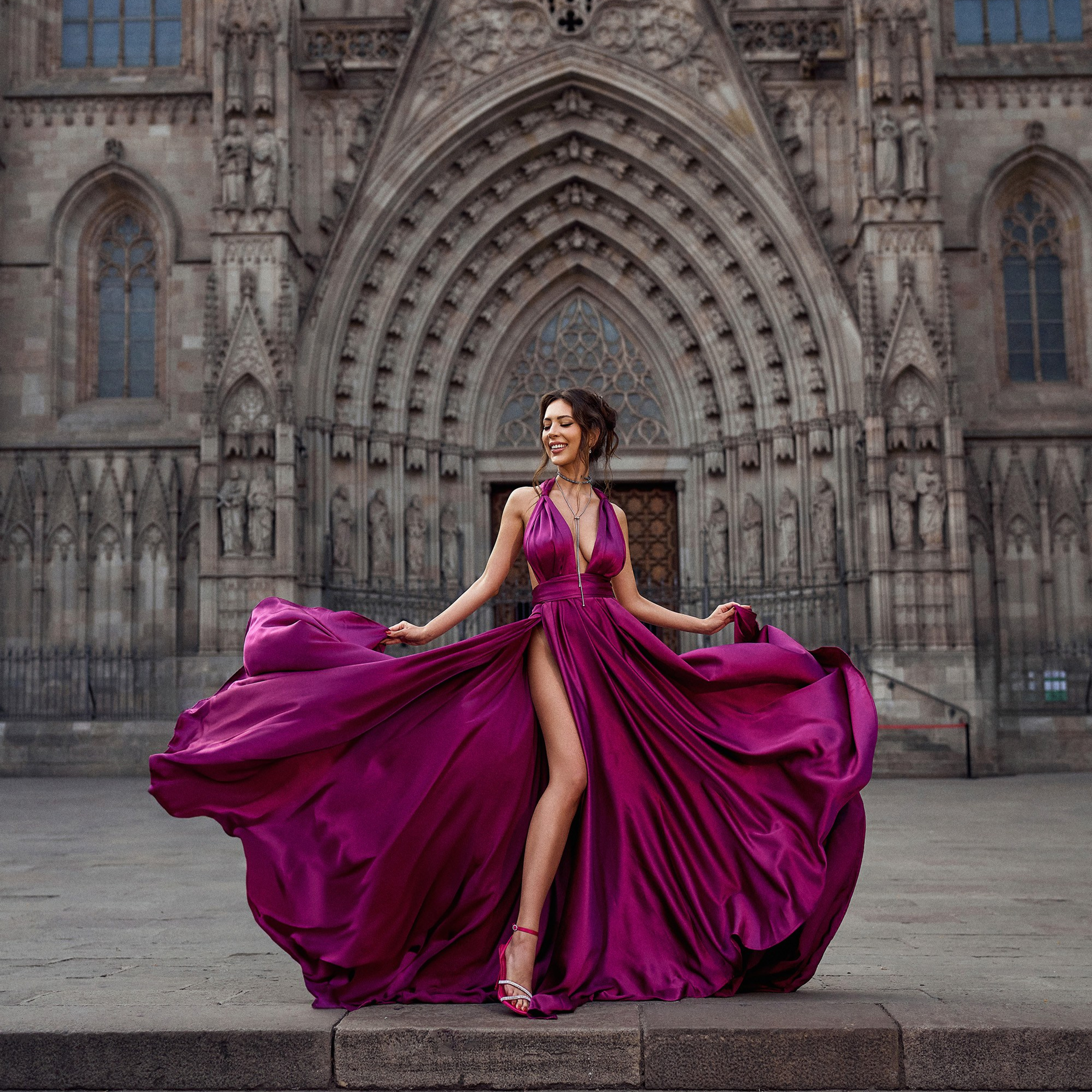 Sesión de fotos con un vestido volador en enero con 20% dto. Photographer @ Studio | Barcelona — Svyatoslav Usmyal