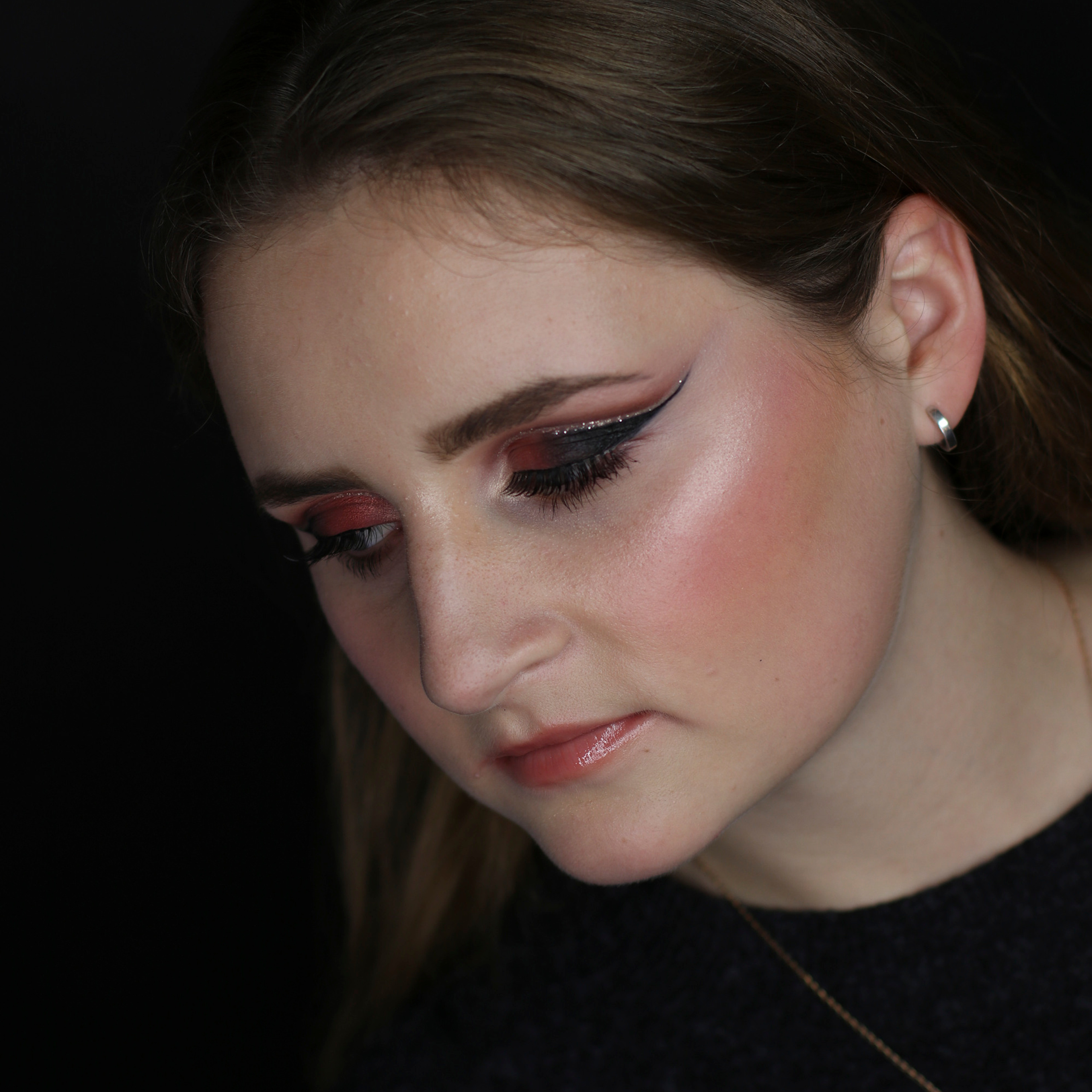 Double cut crease make-up example