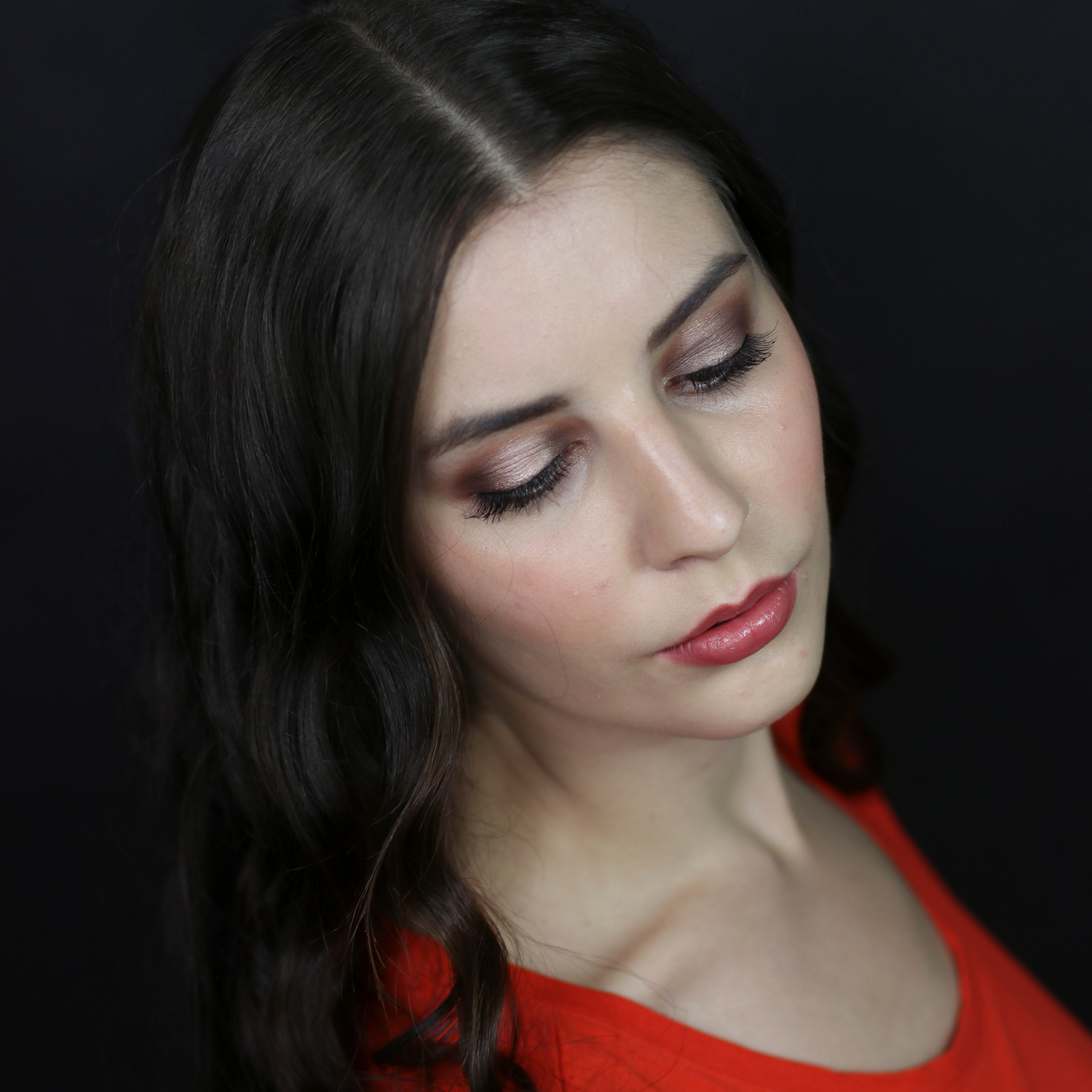 Halo eyes make-up example