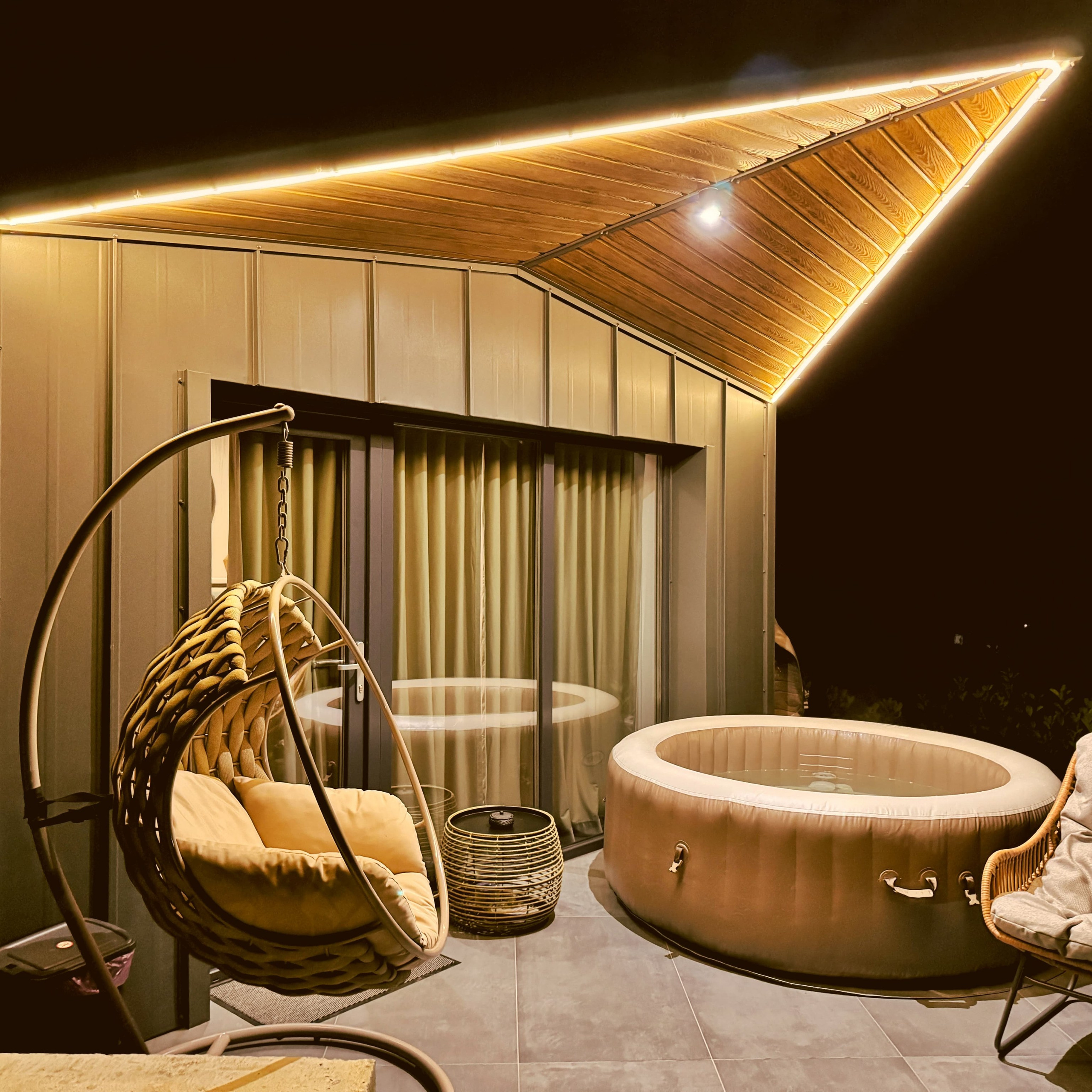 Amumi 2 – Interior Design by Elena Ionescu. IONESCU ELENA