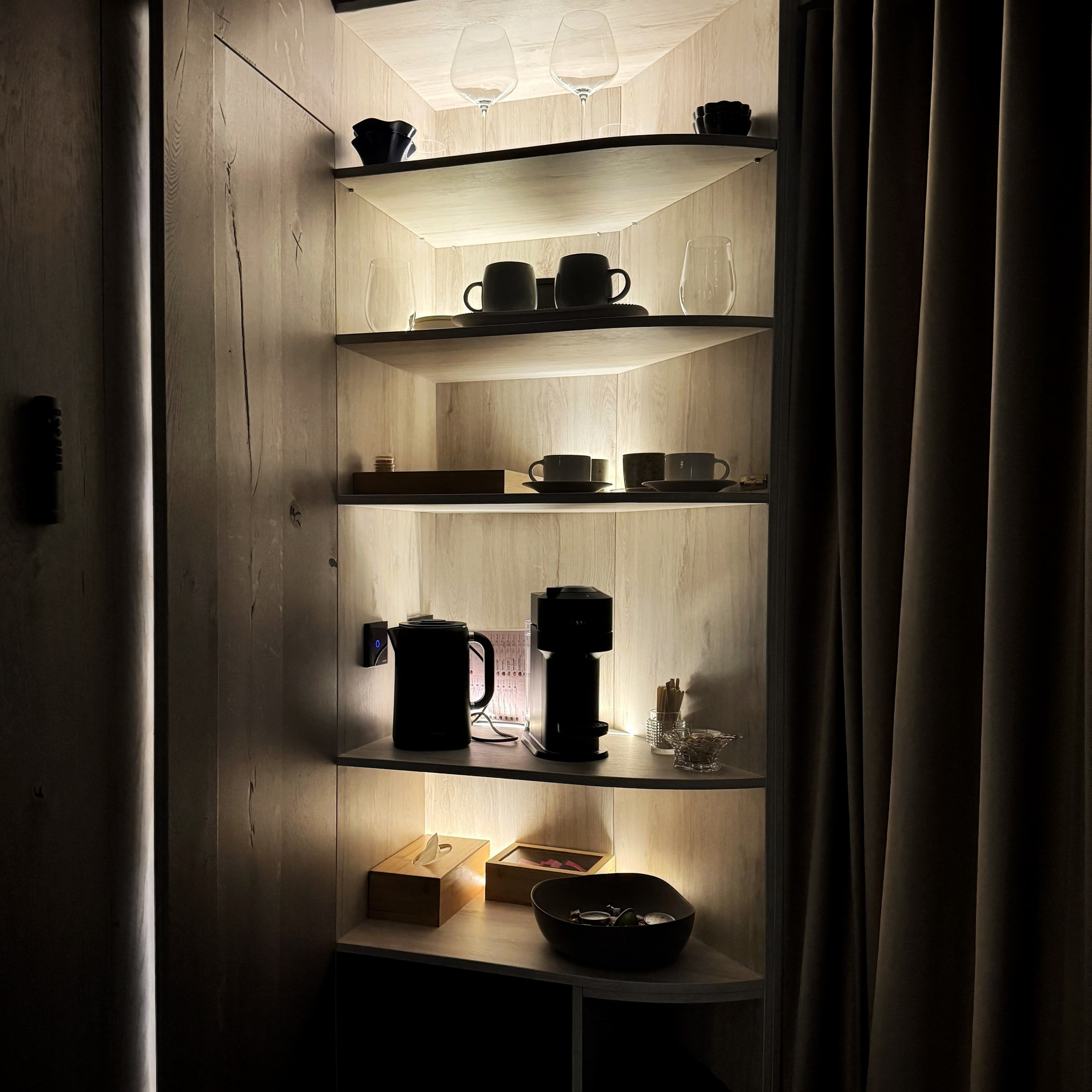 Amumi 2 – Interior Design by Elena Ionescu. IONESCU ELENA