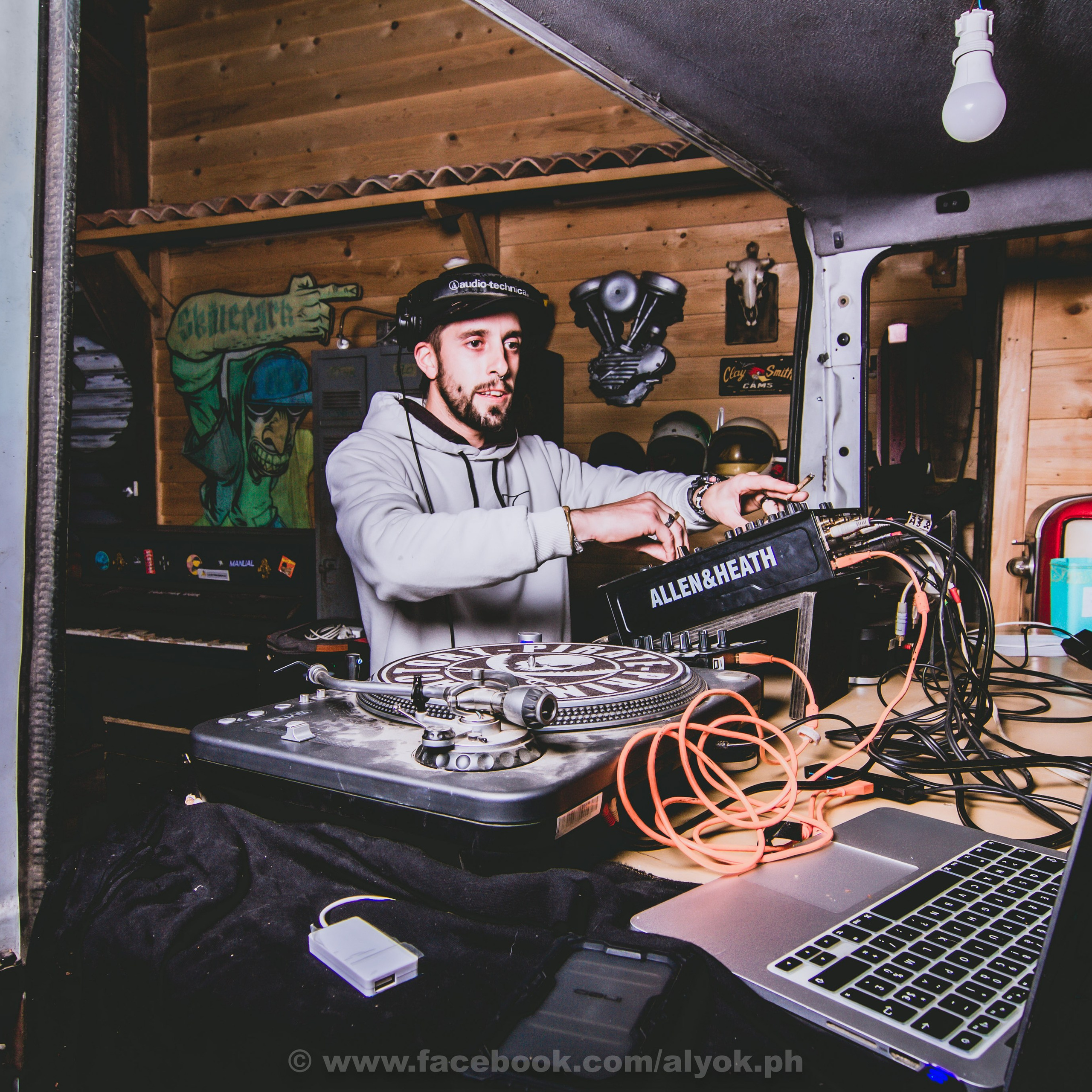 Photographe Professionnel à Poitiers, Vienne et Tours – Corporate, Reportage et Immobilier. Photographe professionnelle à Poitiers, Tours et Châtellerault | Studio photo entre Poitiers et Tours – portraits, familles, entreprises, ma