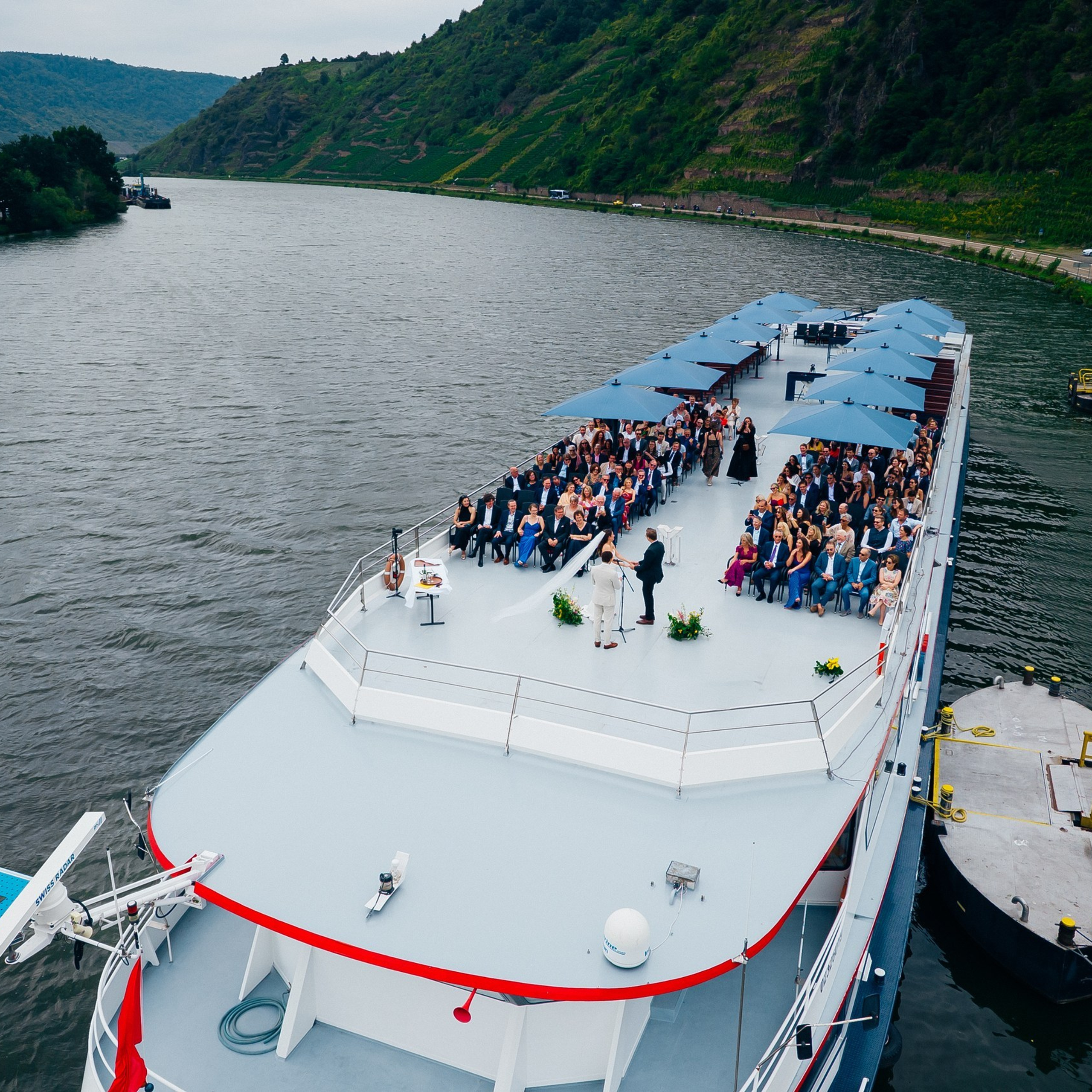 Wedding on the river Mosel