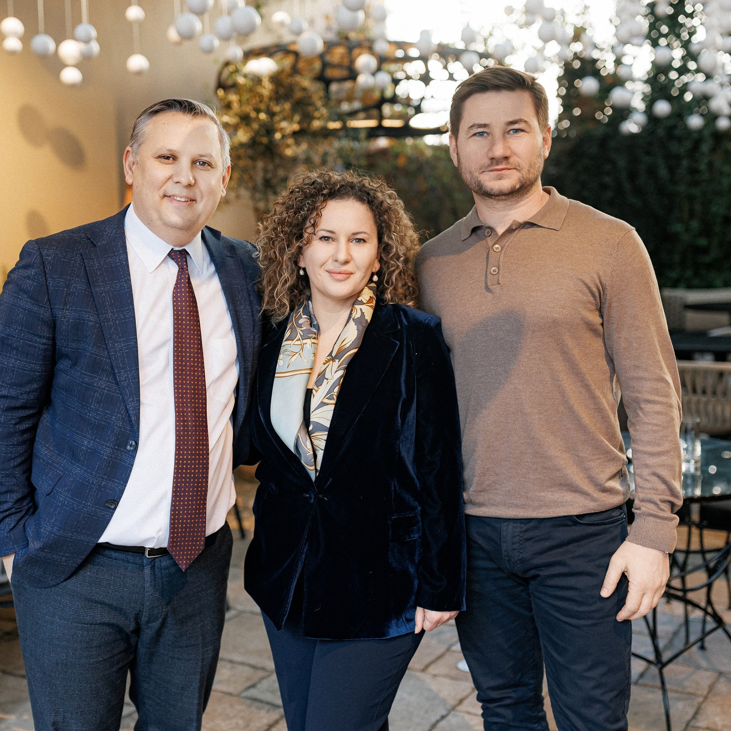 FOTOREPORTAJ. Fotografie artistică și reportaj evenimente by Artur Okami