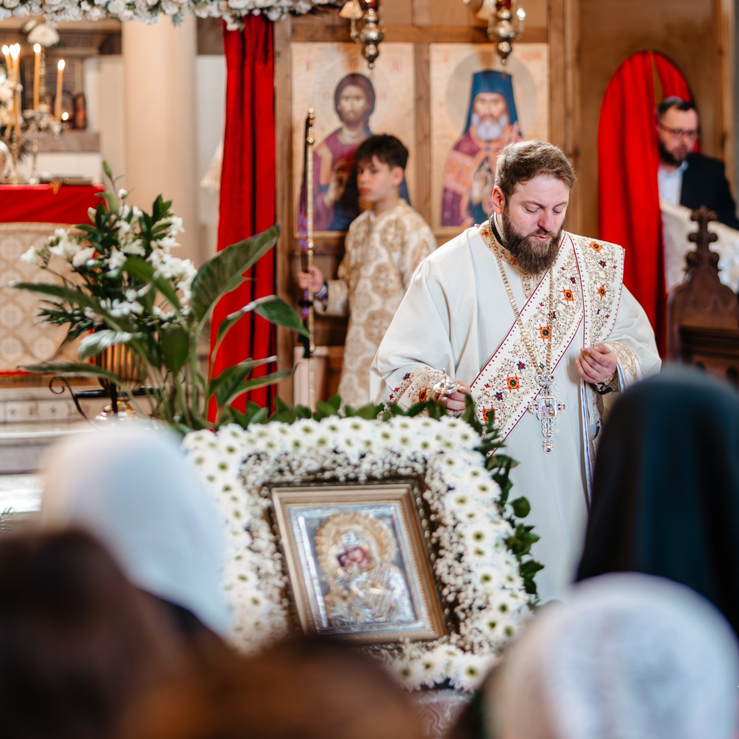 Sambata lui Lazar si Hramul la Biserica Romaneasca din Southampton — Slujba arhiereasca oficiata de PS Parinte Atanasie. TANTAN IONUT FOTO & FILM