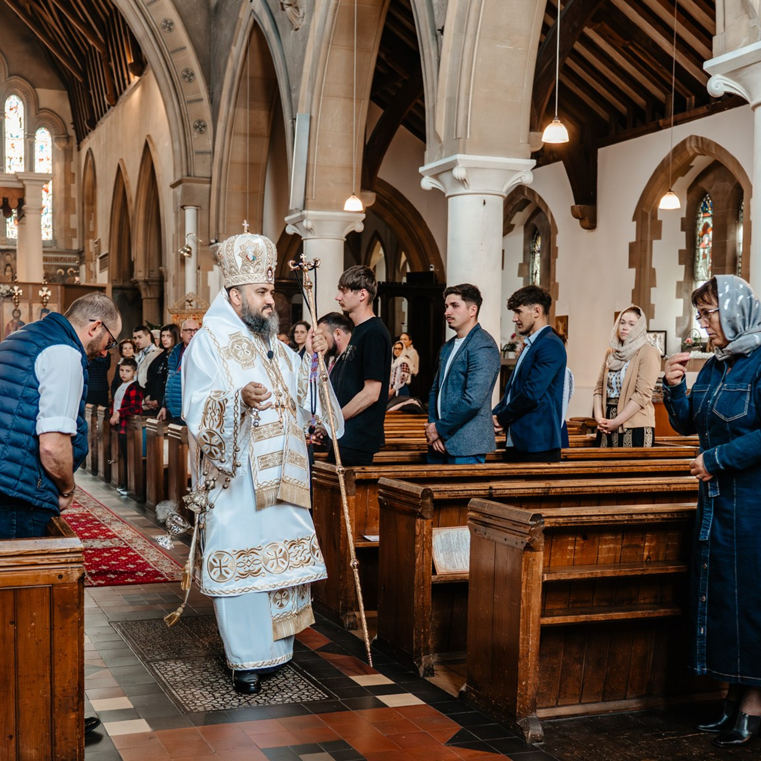 Sambata lui Lazar si Hramul la Biserica Romaneasca din Southampton — Slujba arhiereasca oficiata de PS Parinte Atanasie. TANTAN IONUT FOTO & FILM