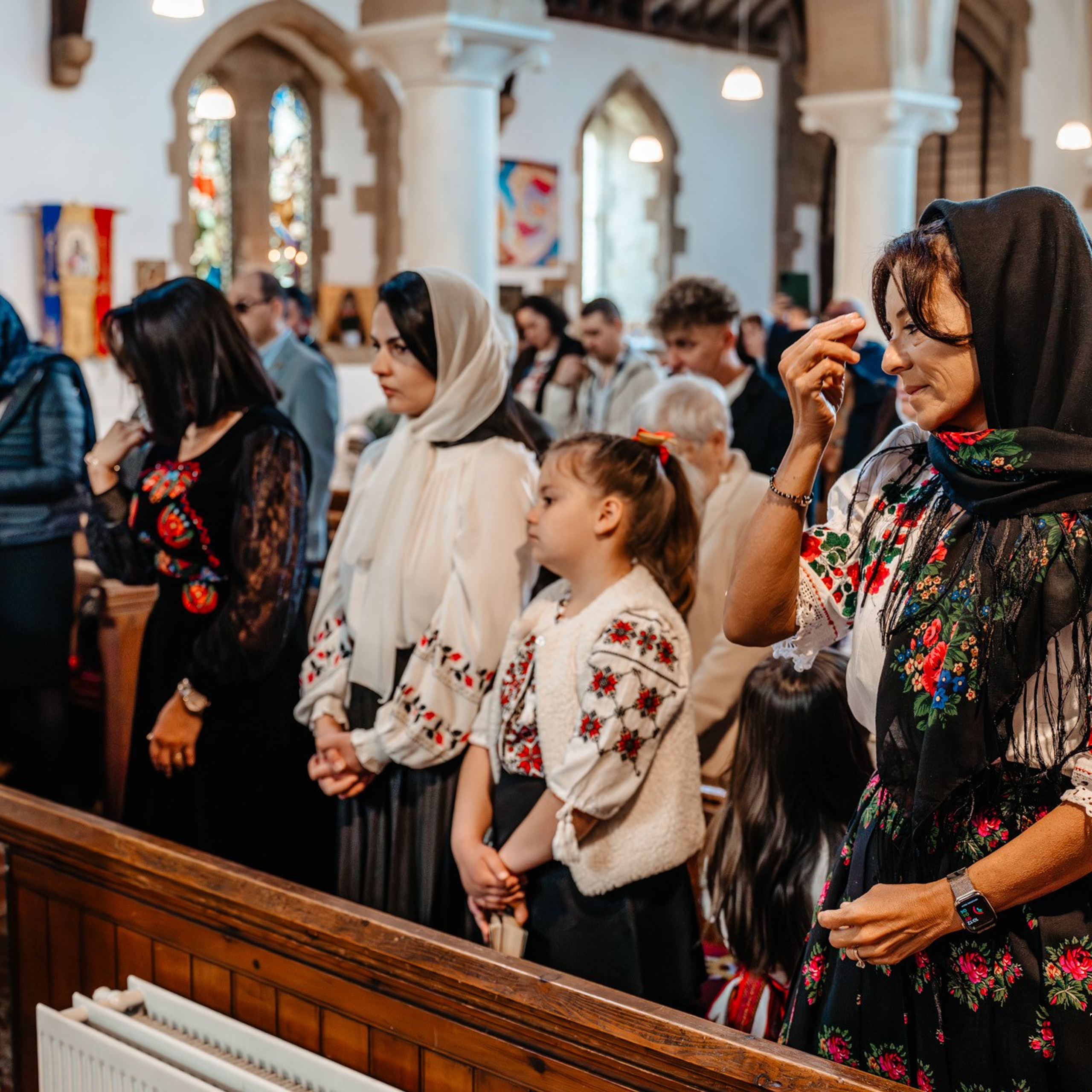 Sambata lui Lazar si Hramul la Biserica Romaneasca din Southampton — Slujba arhiereasca oficiata de PS Parinte Atanasie. TANTAN IONUT FOTO & FILM