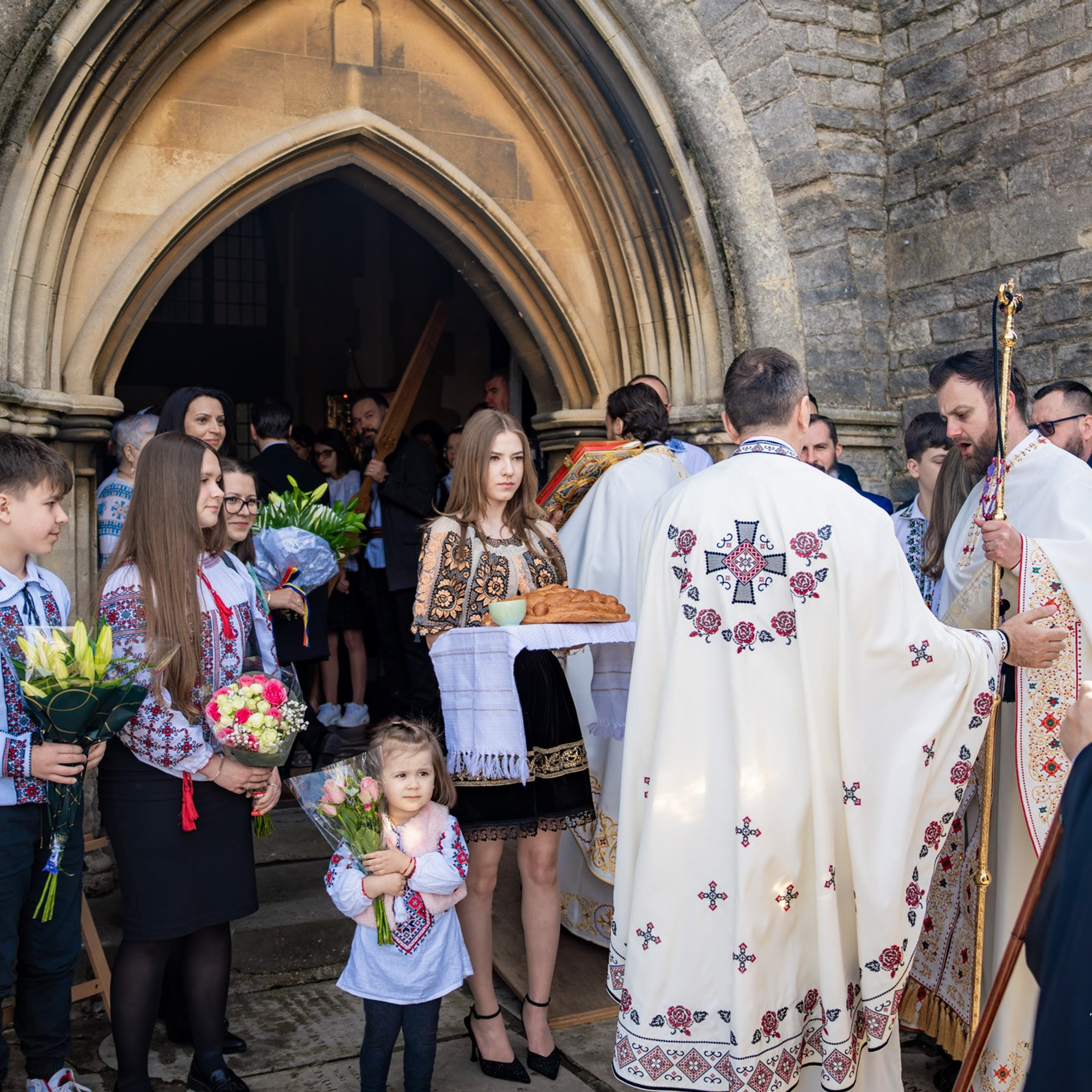 Sambata lui Lazar si Hramul la Biserica Romaneasca din Southampton — Slujba arhiereasca oficiata de PS Parinte Atanasie. TANTAN IONUT FOTO & FILM