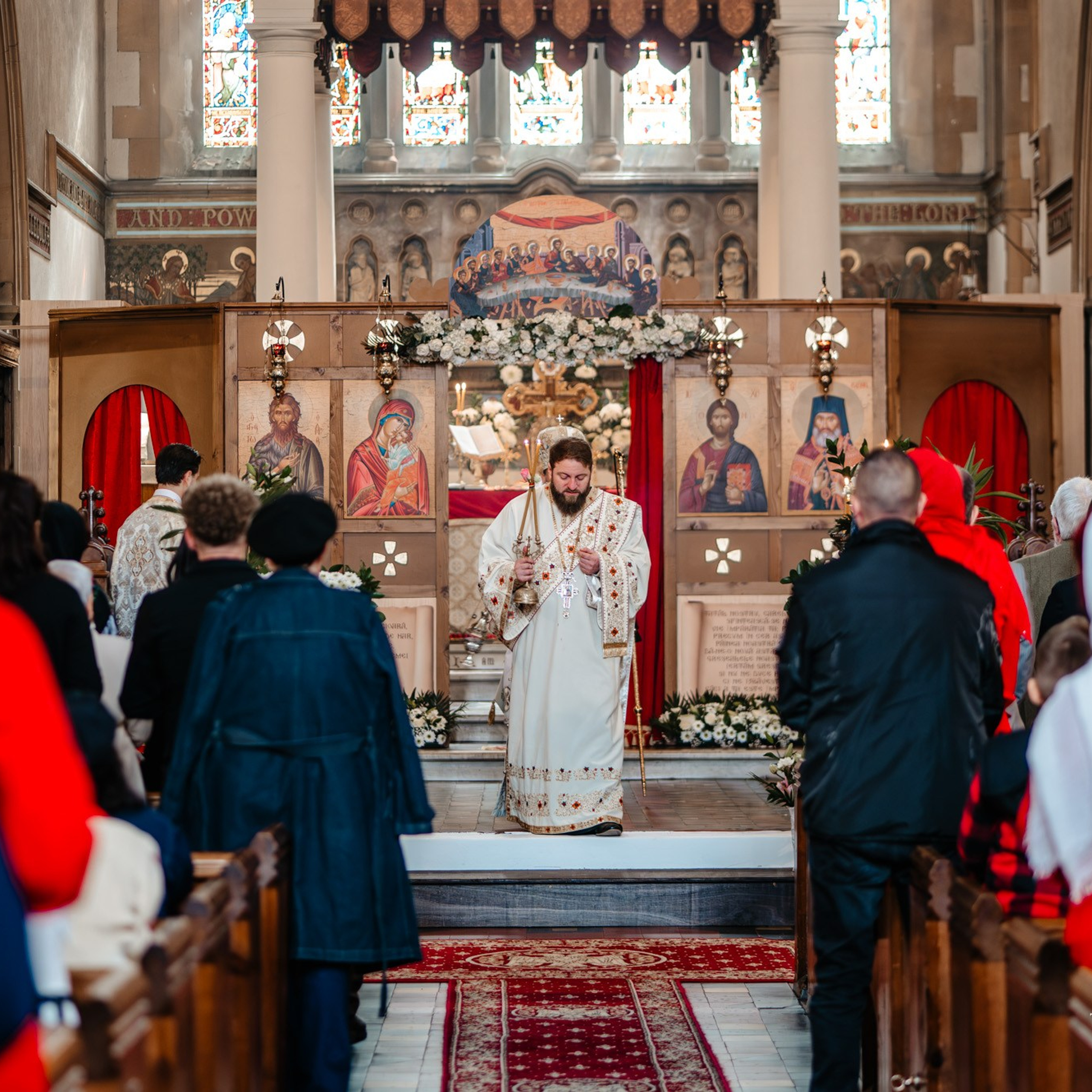 Sambata lui Lazar si Hramul la Biserica Romaneasca din Southampton — Slujba arhiereasca oficiata de PS Parinte Atanasie. TANTAN IONUT FOTO & FILM