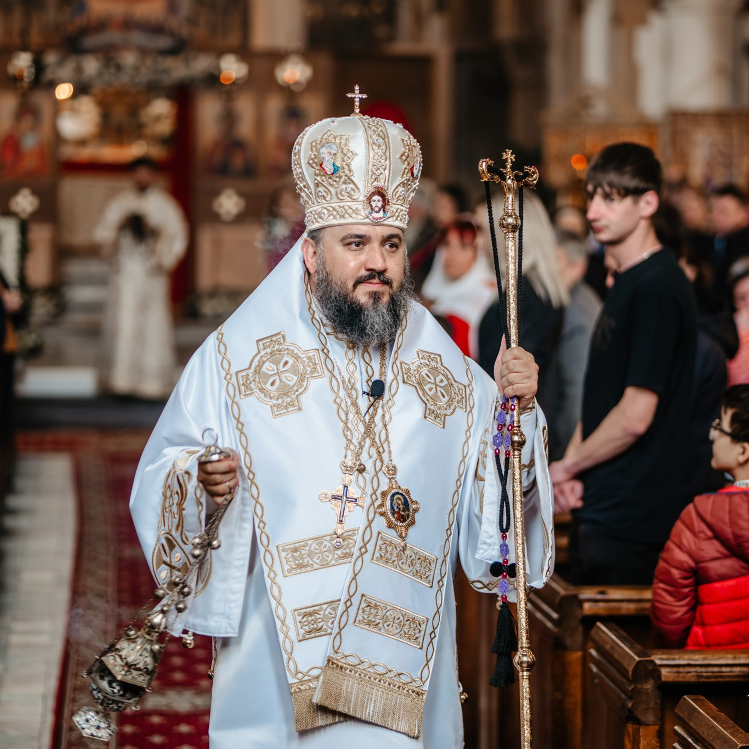 Sambata lui Lazar si Hramul la Biserica Romaneasca din Southampton — Slujba arhiereasca oficiata de PS Parinte Atanasie. TANTAN IONUT FOTO & FILM