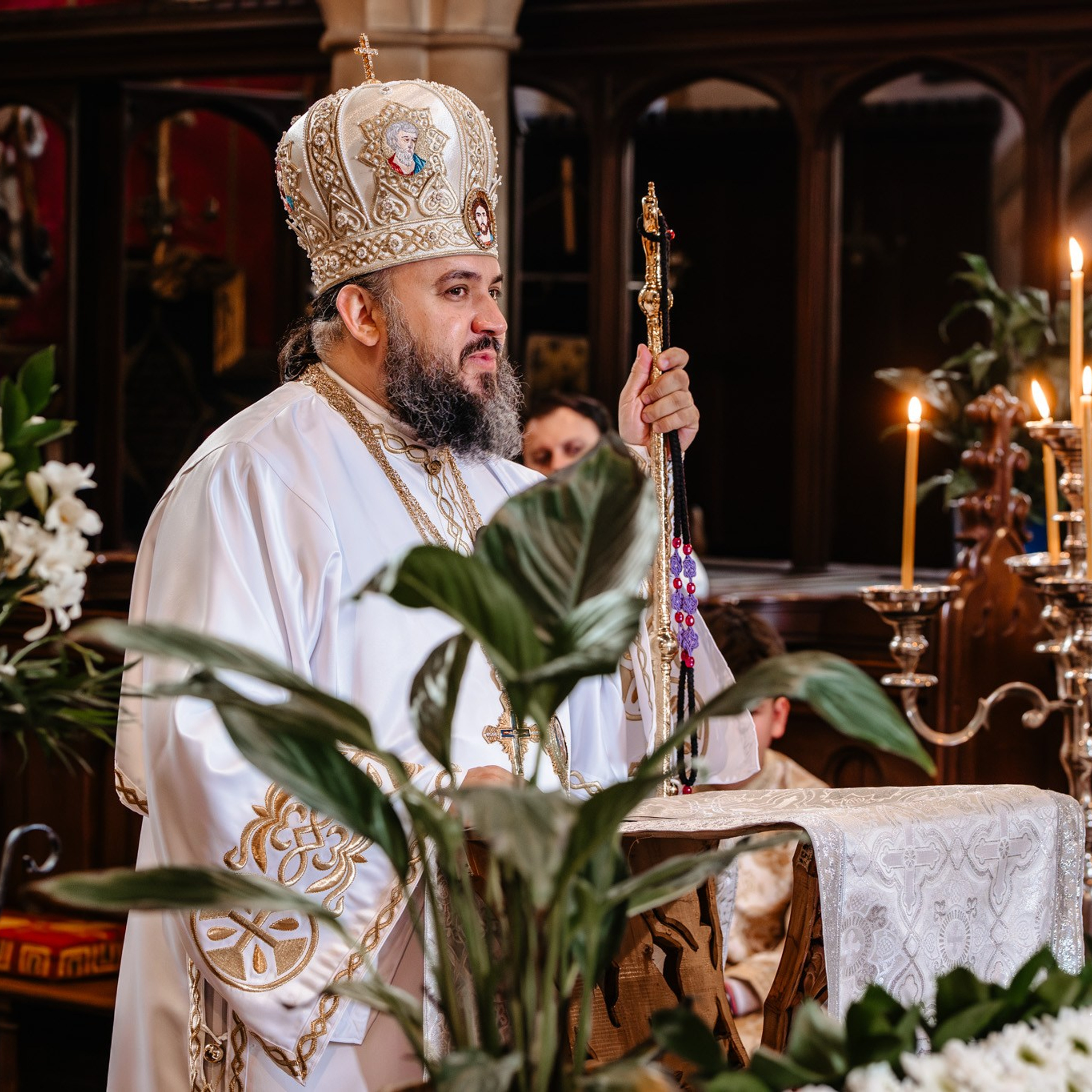 Sambata lui Lazar si Hramul la Biserica Romaneasca din Southampton — Slujba arhiereasca oficiata de PS Parinte Atanasie. TANTAN IONUT FOTO & FILM