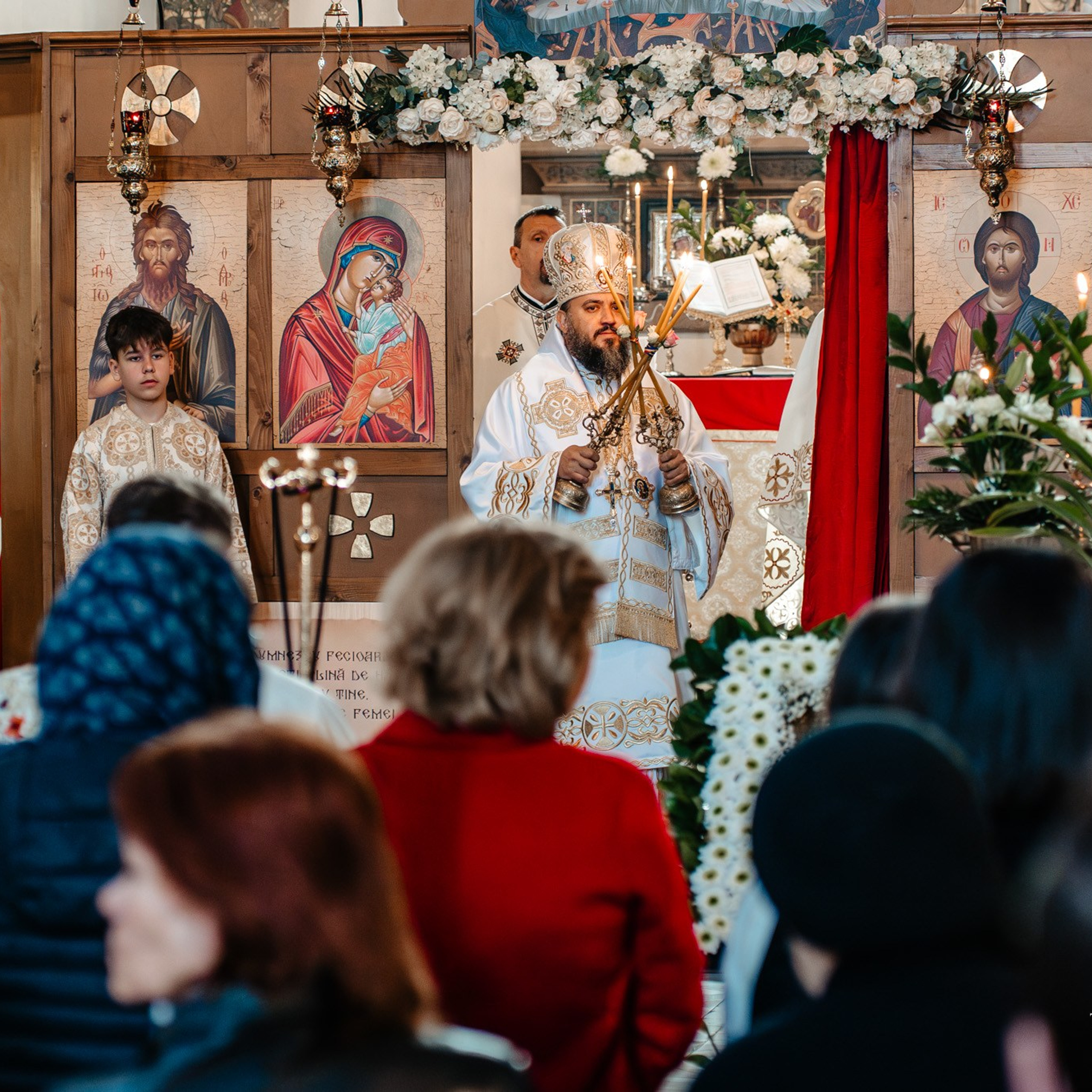 Sambata lui Lazar si Hramul la Biserica Romaneasca din Southampton — Slujba arhiereasca oficiata de PS Parinte Atanasie. TANTAN IONUT FOTO & FILM