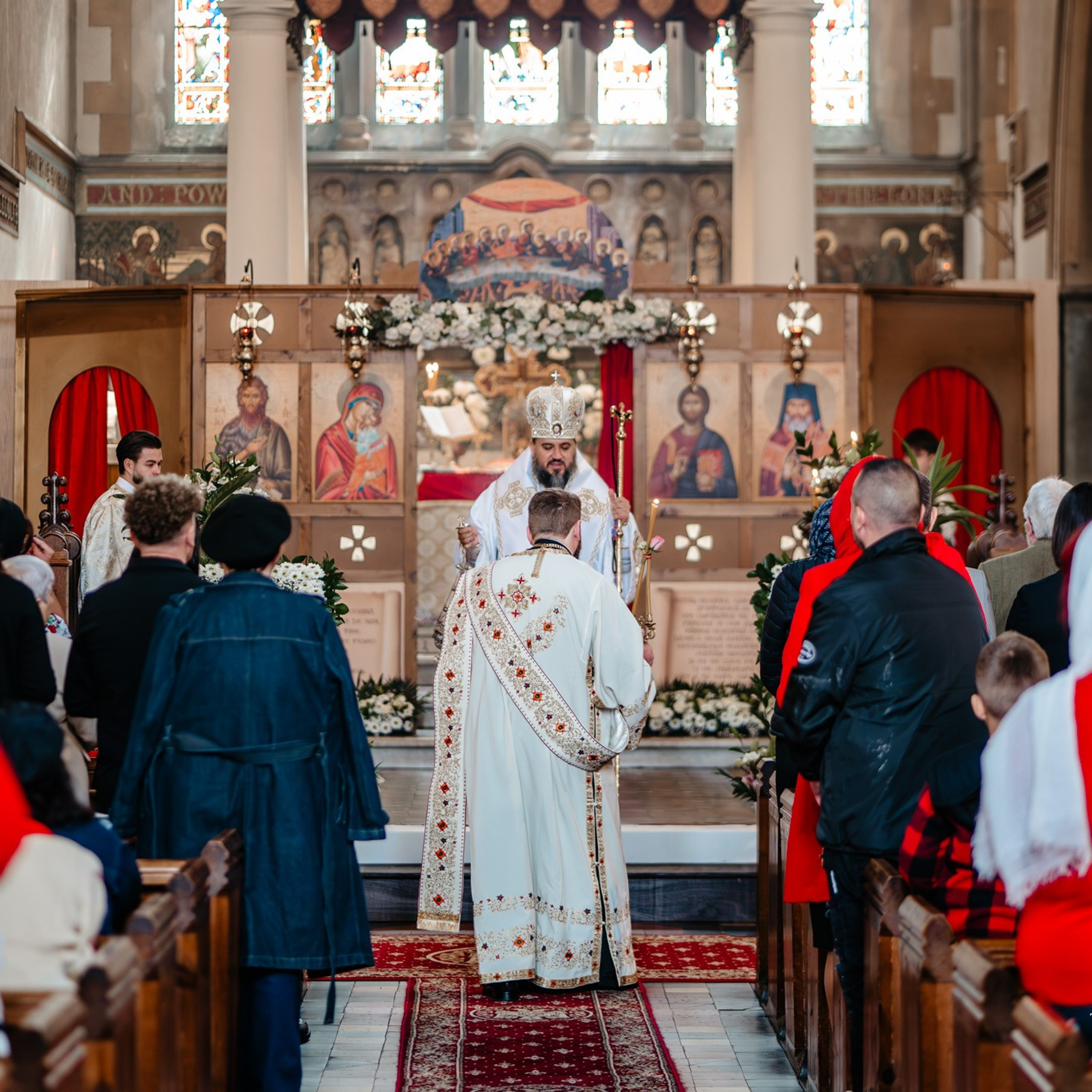 Sambata lui Lazar si Hramul la Biserica Romaneasca din Southampton — Slujba arhiereasca oficiata de PS Parinte Atanasie. TANTAN IONUT FOTO & FILM