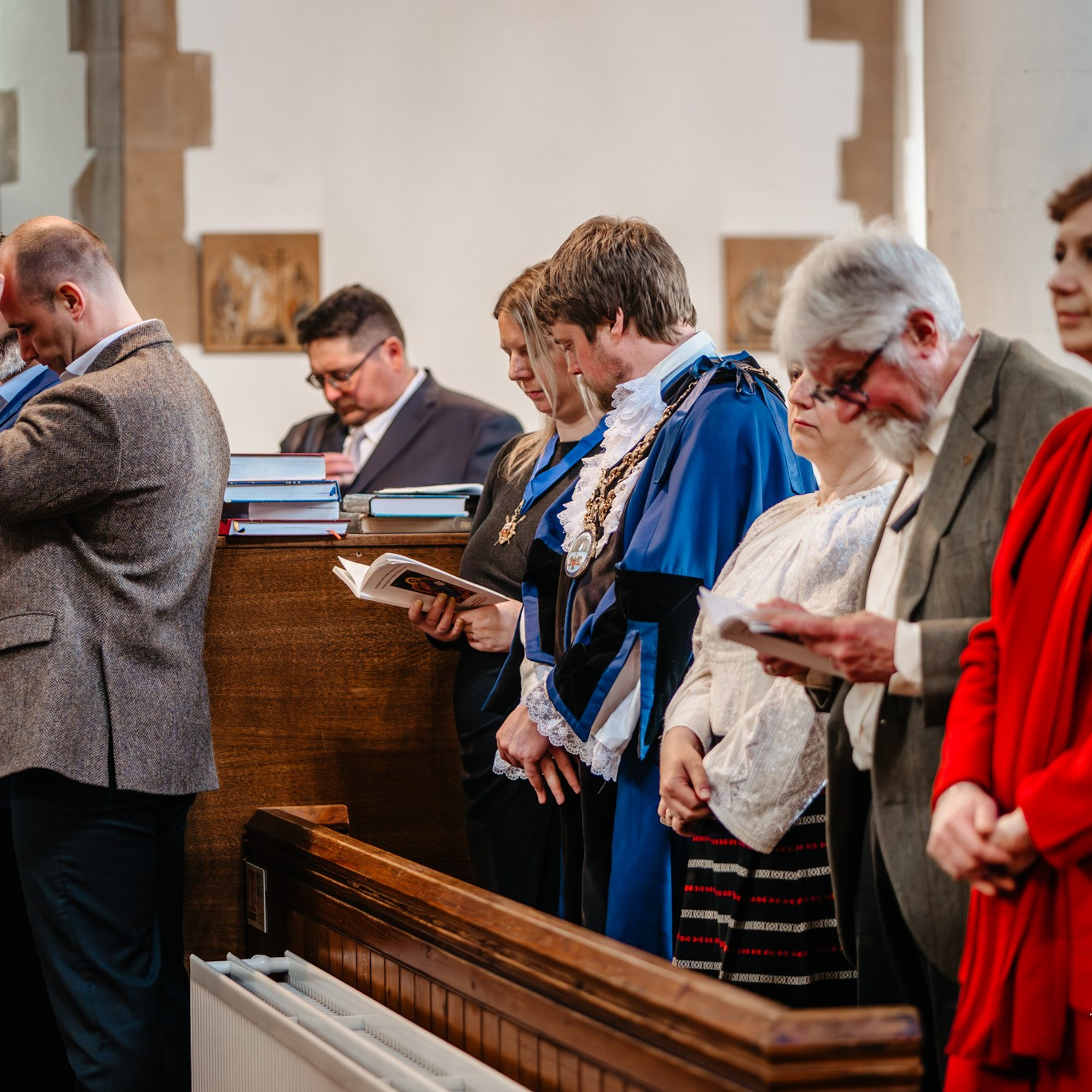 Sambata lui Lazar si Hramul la Biserica Romaneasca din Southampton — Slujba arhiereasca oficiata de PS Parinte Atanasie. TANTAN IONUT FOTO & FILM