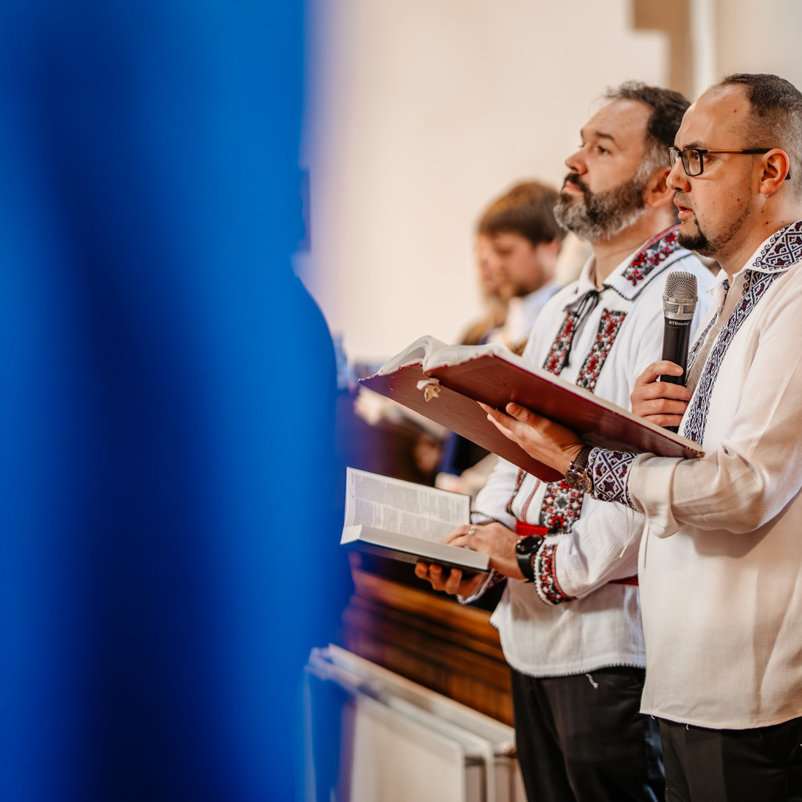 Sambata lui Lazar si Hramul la Biserica Romaneasca din Southampton — Slujba arhiereasca oficiata de PS Parinte Atanasie. TANTAN IONUT FOTO & FILM