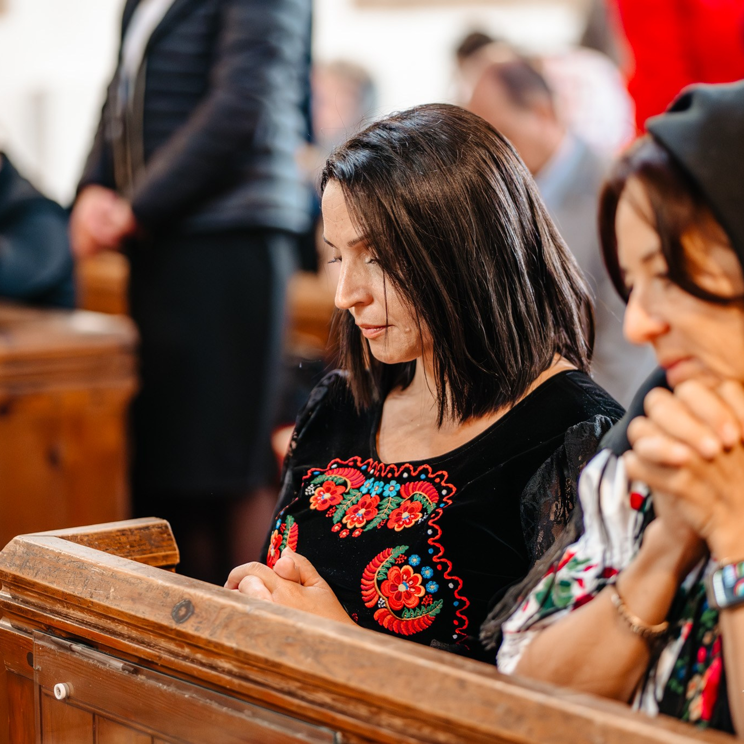Sambata lui Lazar si Hramul la Biserica Romaneasca din Southampton — Slujba arhiereasca oficiata de PS Parinte Atanasie. TANTAN IONUT FOTO & FILM