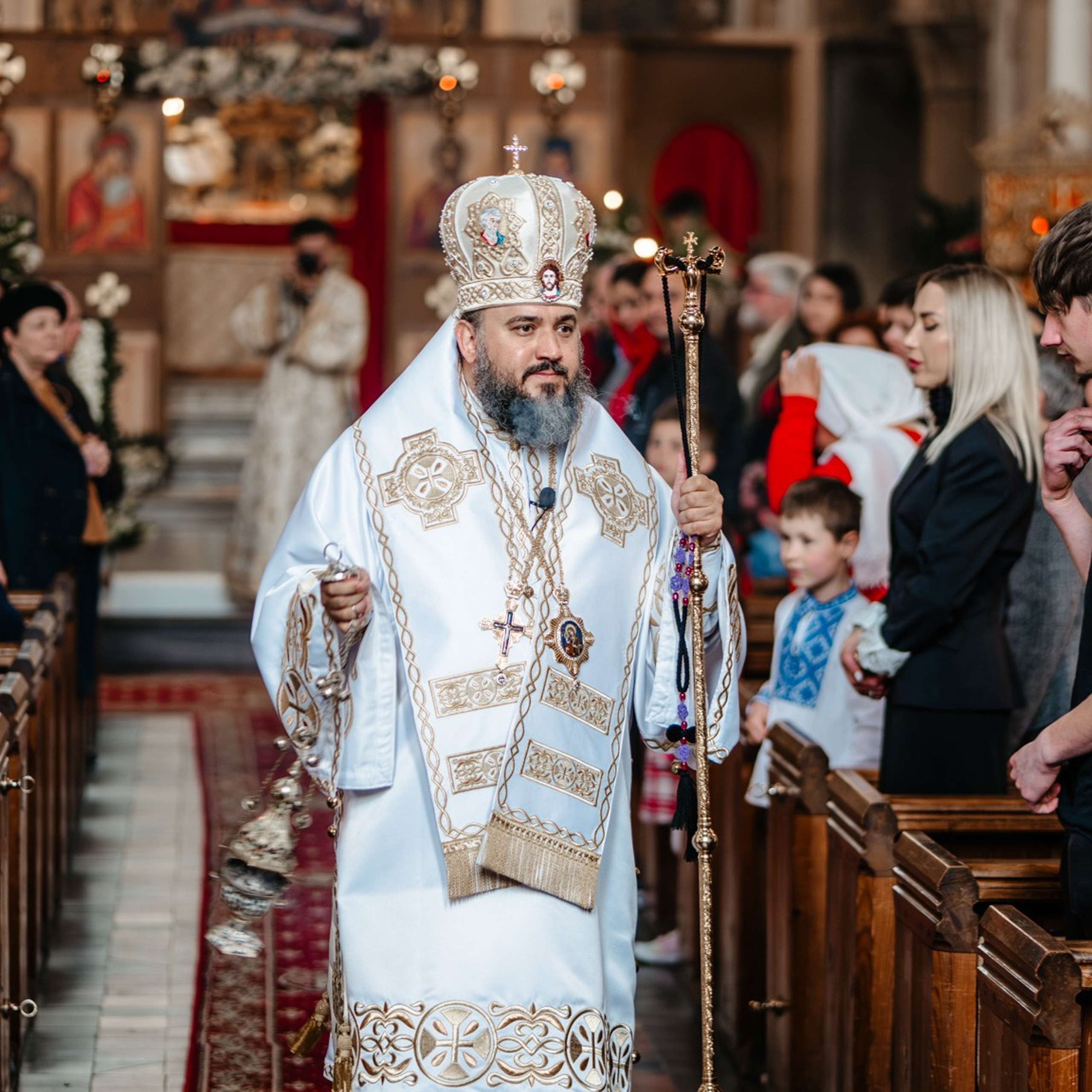 Sambata lui Lazar si Hramul la Biserica Romaneasca din Southampton — Slujba arhiereasca oficiata de PS Parinte Atanasie. TANTAN IONUT FOTO & FILM