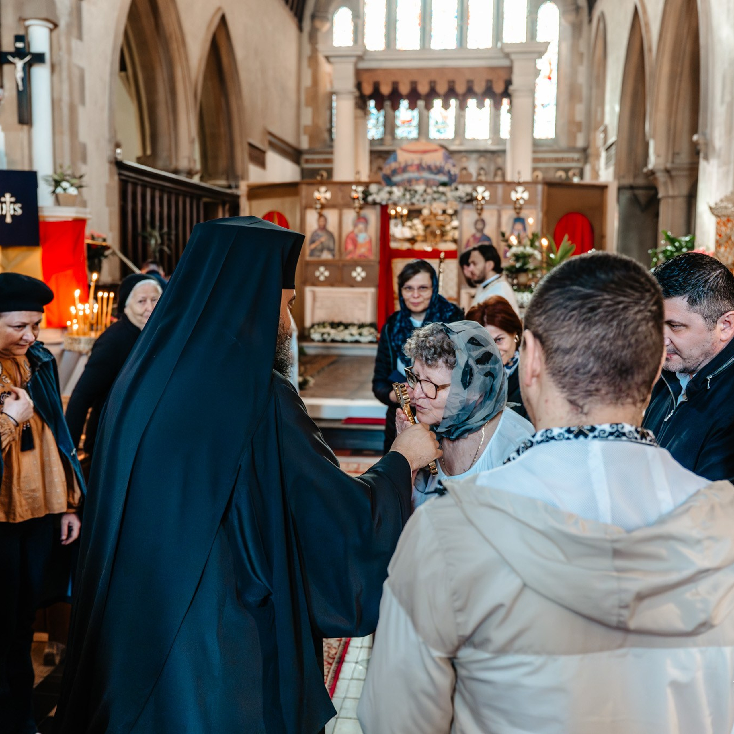 Sambata lui Lazar si Hramul la Biserica Romaneasca din Southampton — Slujba arhiereasca oficiata de PS Parinte Atanasie. TANTAN IONUT FOTO & FILM