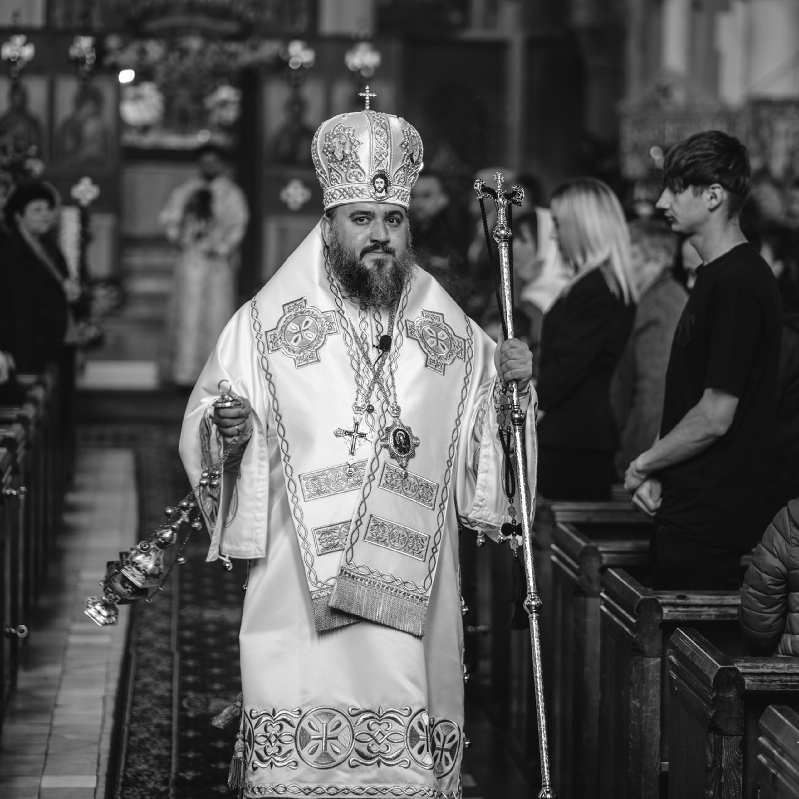 Sambata lui Lazar si Hramul la Biserica Romaneasca din Southampton — Slujba arhiereasca oficiata de PS Parinte Atanasie. TANTAN IONUT FOTO & FILM