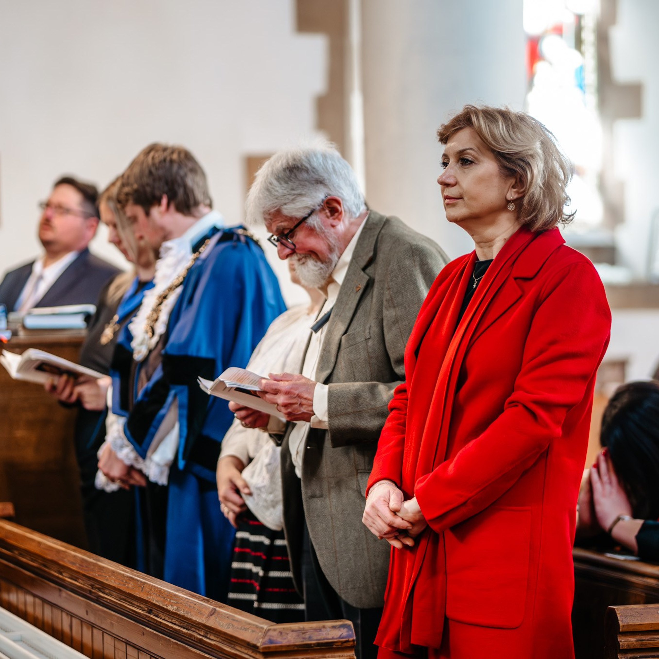 Sambata lui Lazar si Hramul la Biserica Romaneasca din Southampton — Slujba arhiereasca oficiata de PS Parinte Atanasie. TANTAN IONUT FOTO & FILM